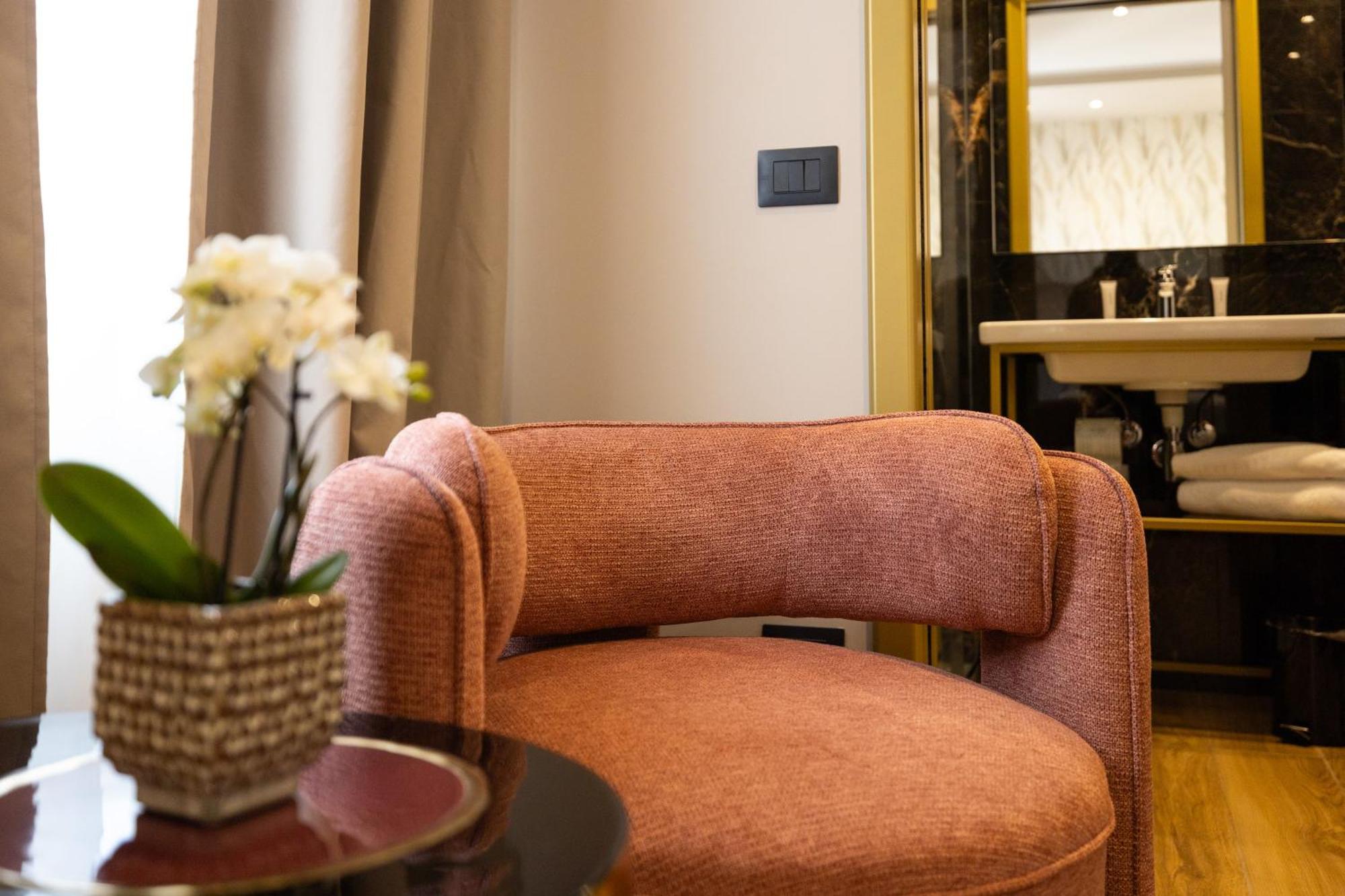 Mavi Luxury * Rome