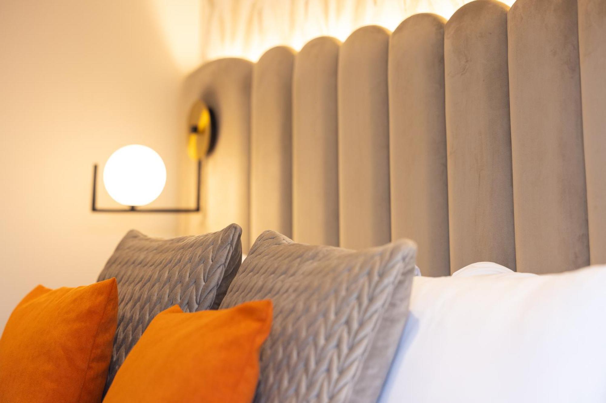 Mavi Luxury * Rome