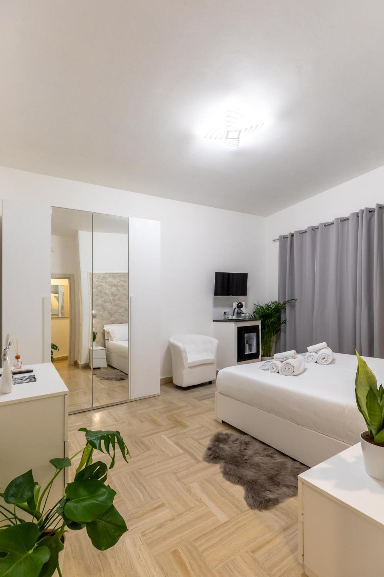 Gregorio Vii Luxury Acomodação com café da manhã  *
