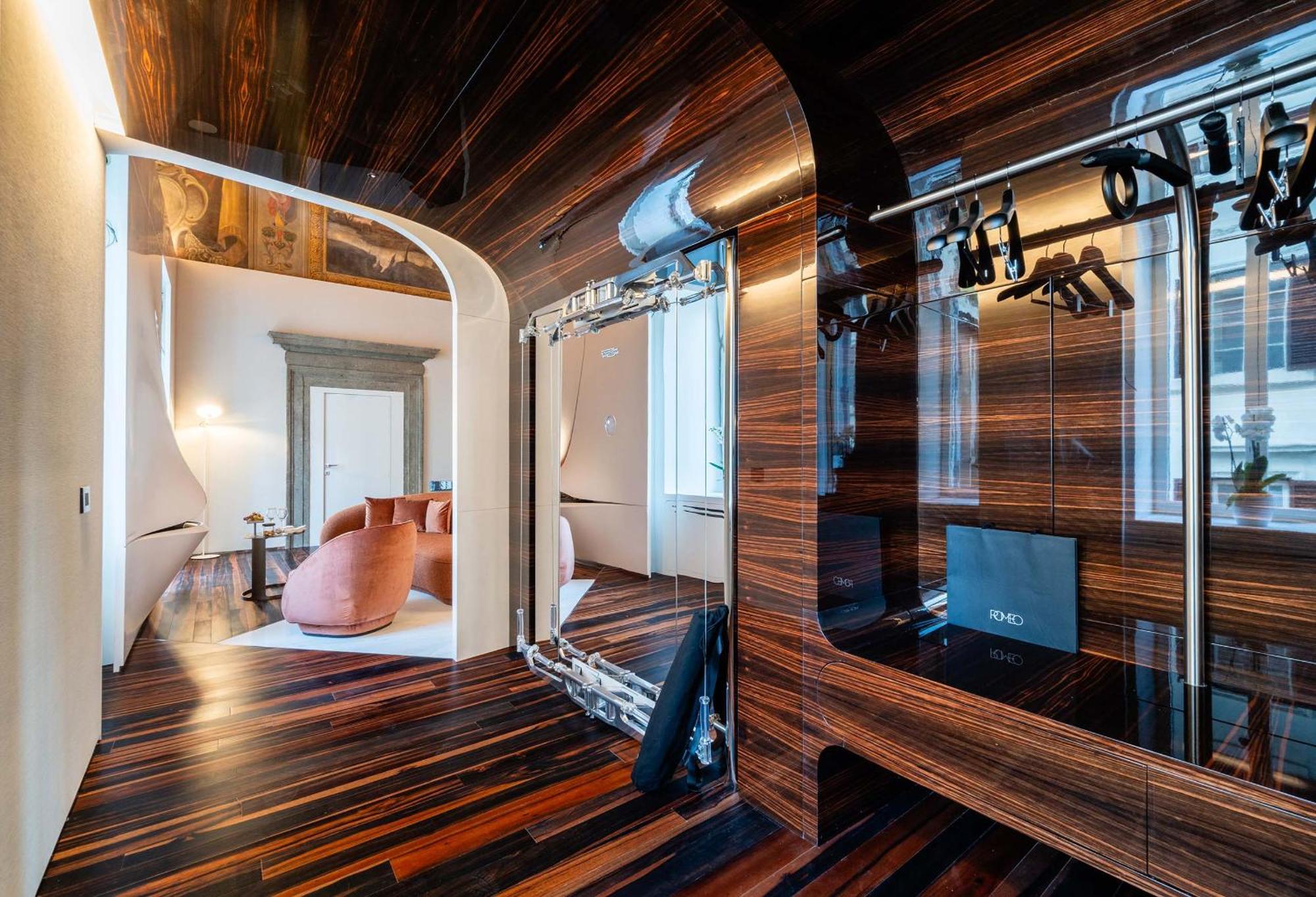 Hotel Romeo 5*