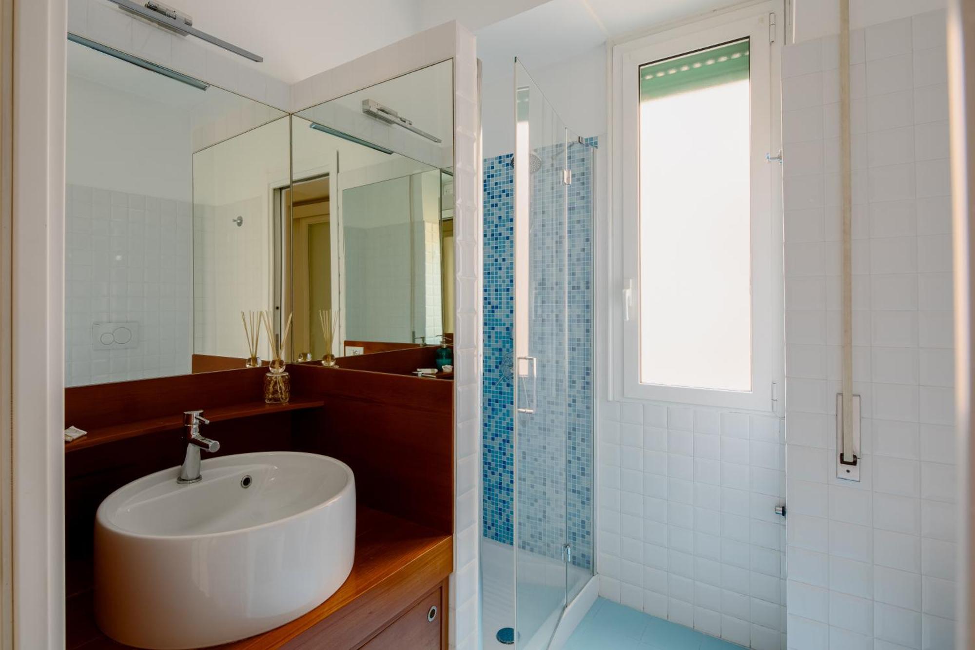 Marble Luxury San Giovanni Apartment Rome