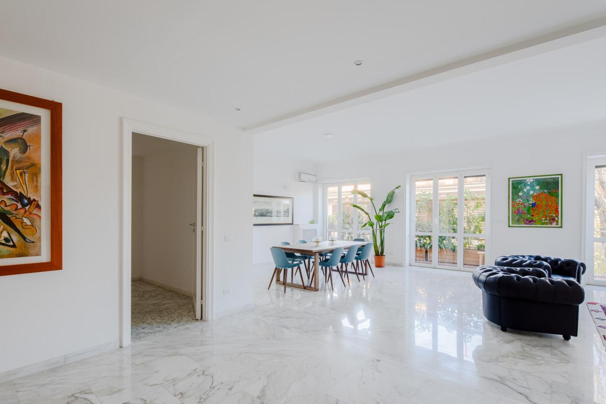 Marble Luxury San Giovanni Apartment