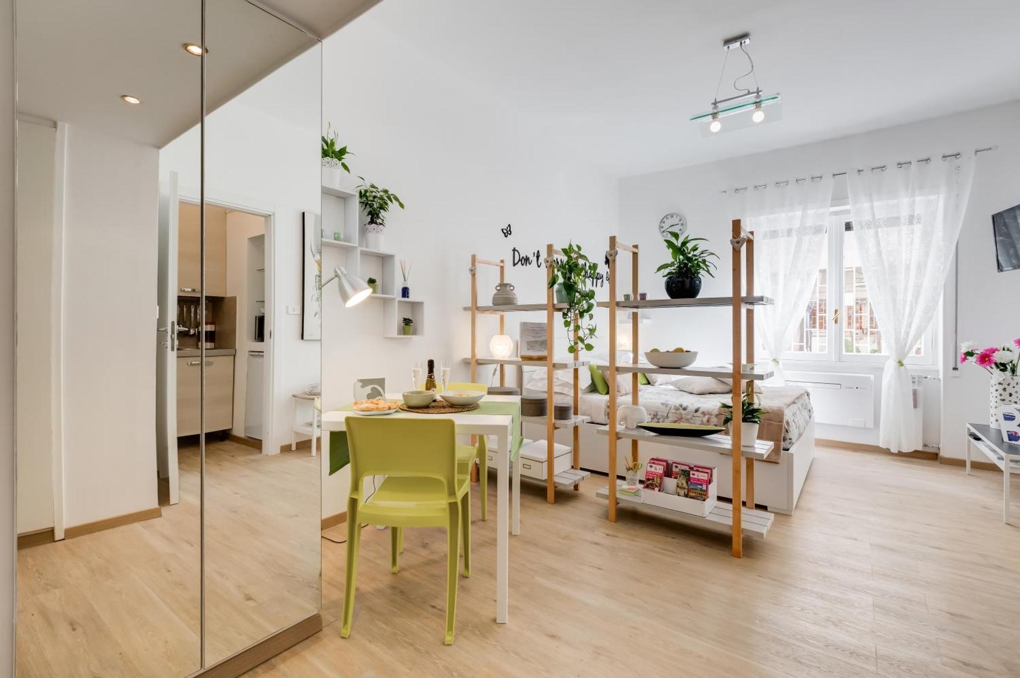 96 Degli Ubaldi Appartement *