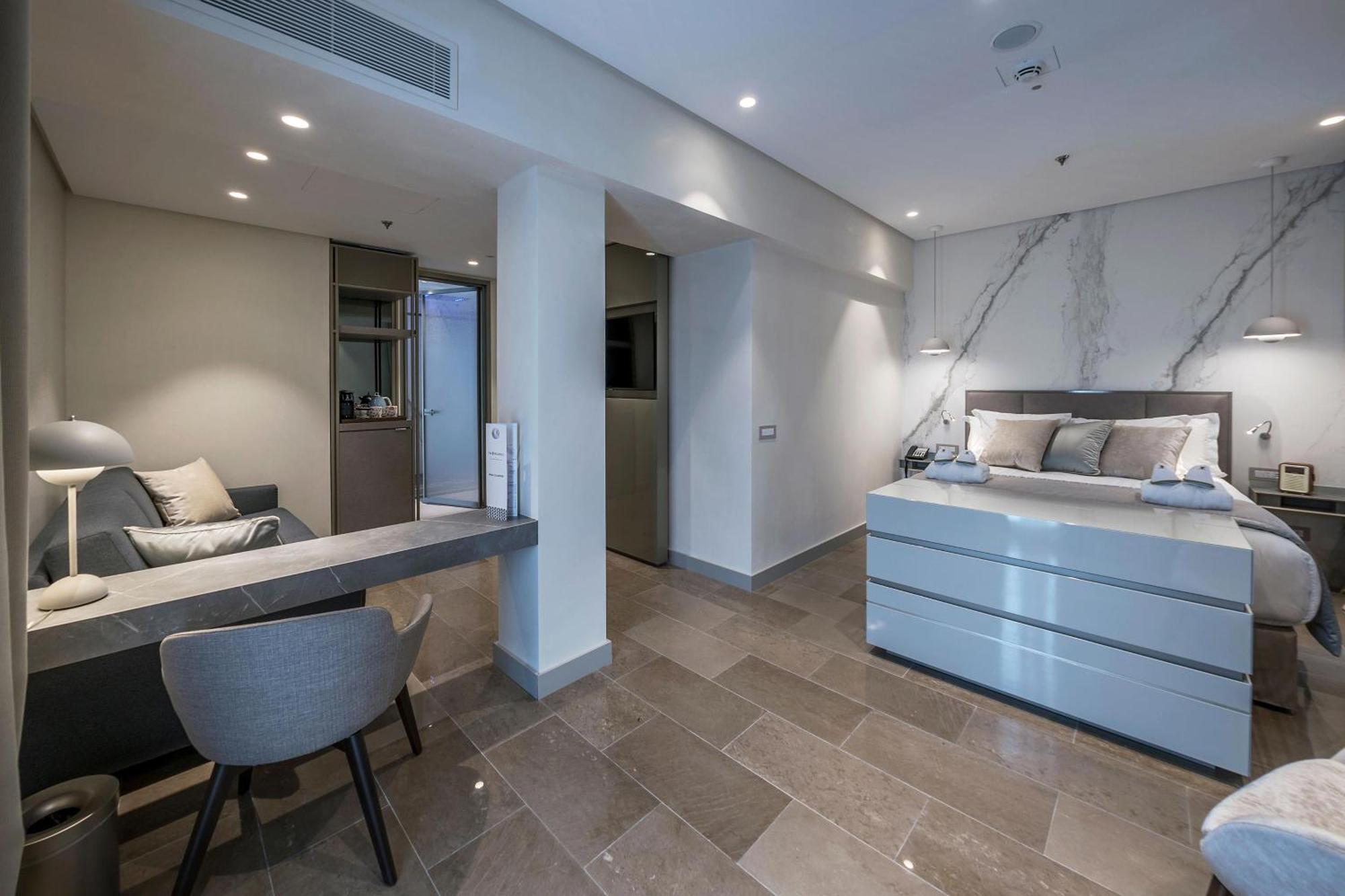 The Regency A Tribute Portfolio Hotel Roma
