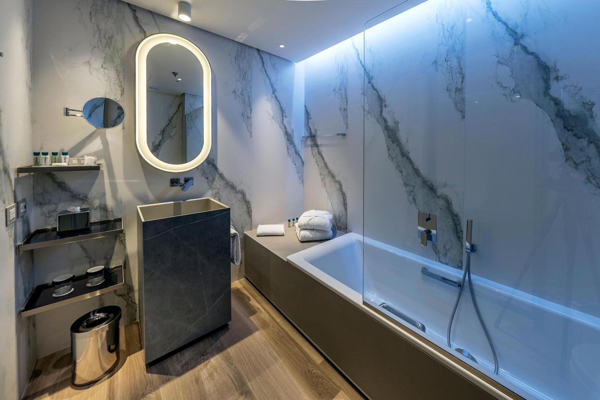 The Regency A Tribute Portfolio Hotel 4*