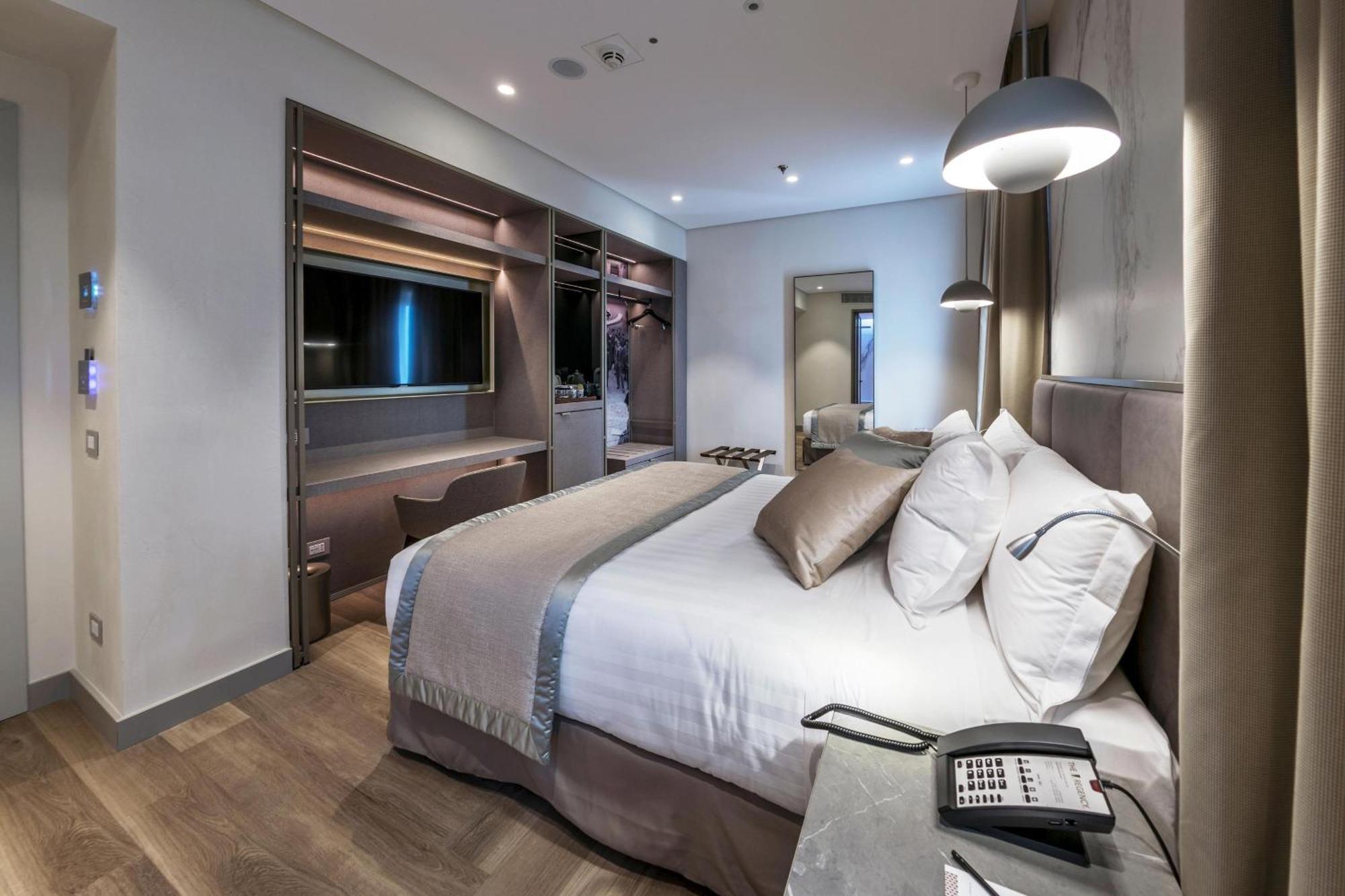 The Regency A Tribute Portfolio 4*