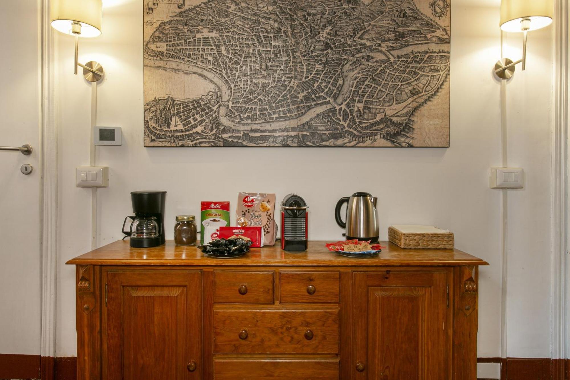 Apartment Pantheon Palazzo Nari #9 Rome