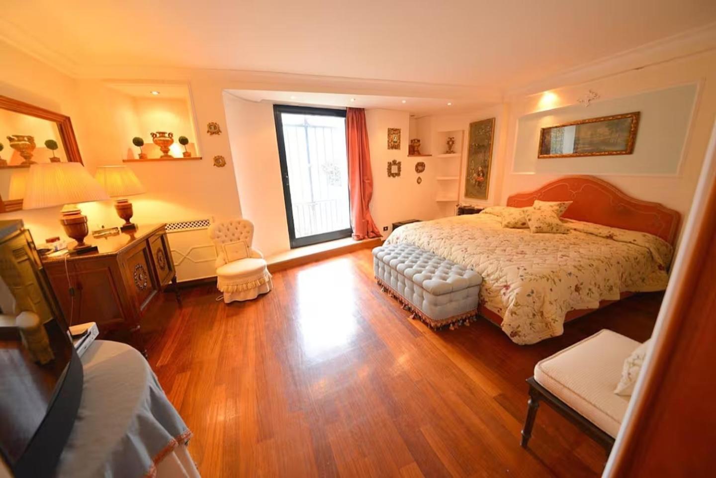 Holiday home Luxury House With Private Garden *