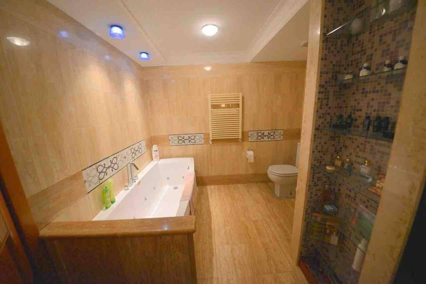 Luxury House With Private Garden Rome