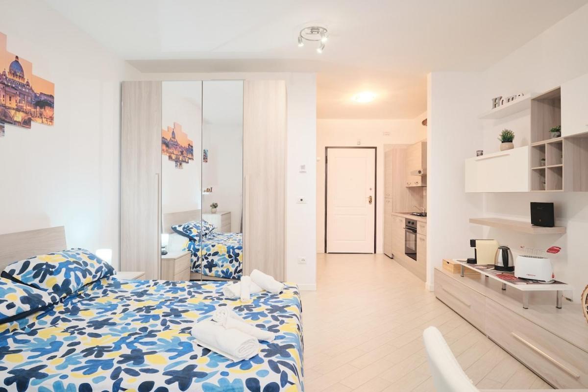 Apartment New - Metro Jonio - La Dolce Con Garage E Piscina Rome