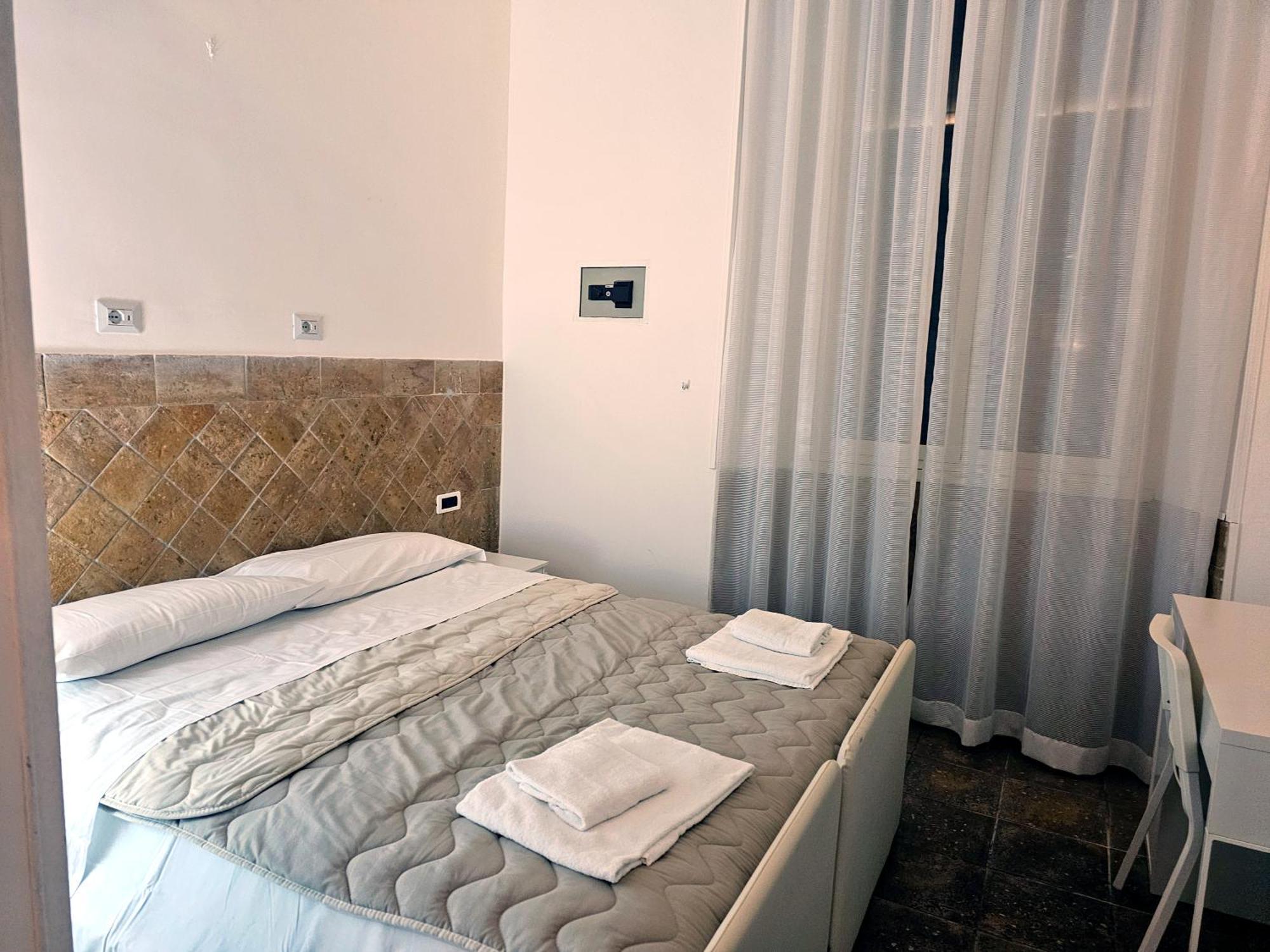 Guest house Check In *