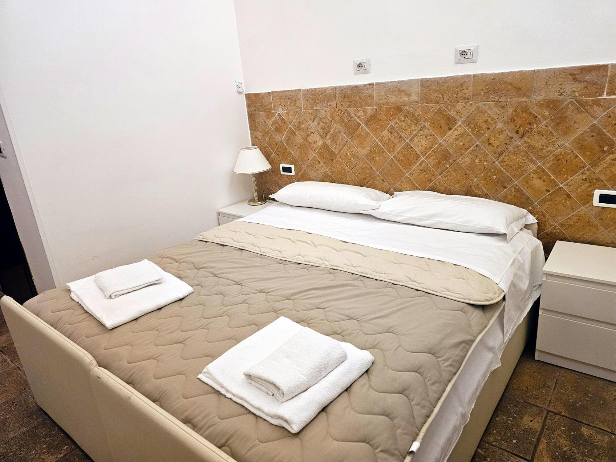 Guest house Check In *