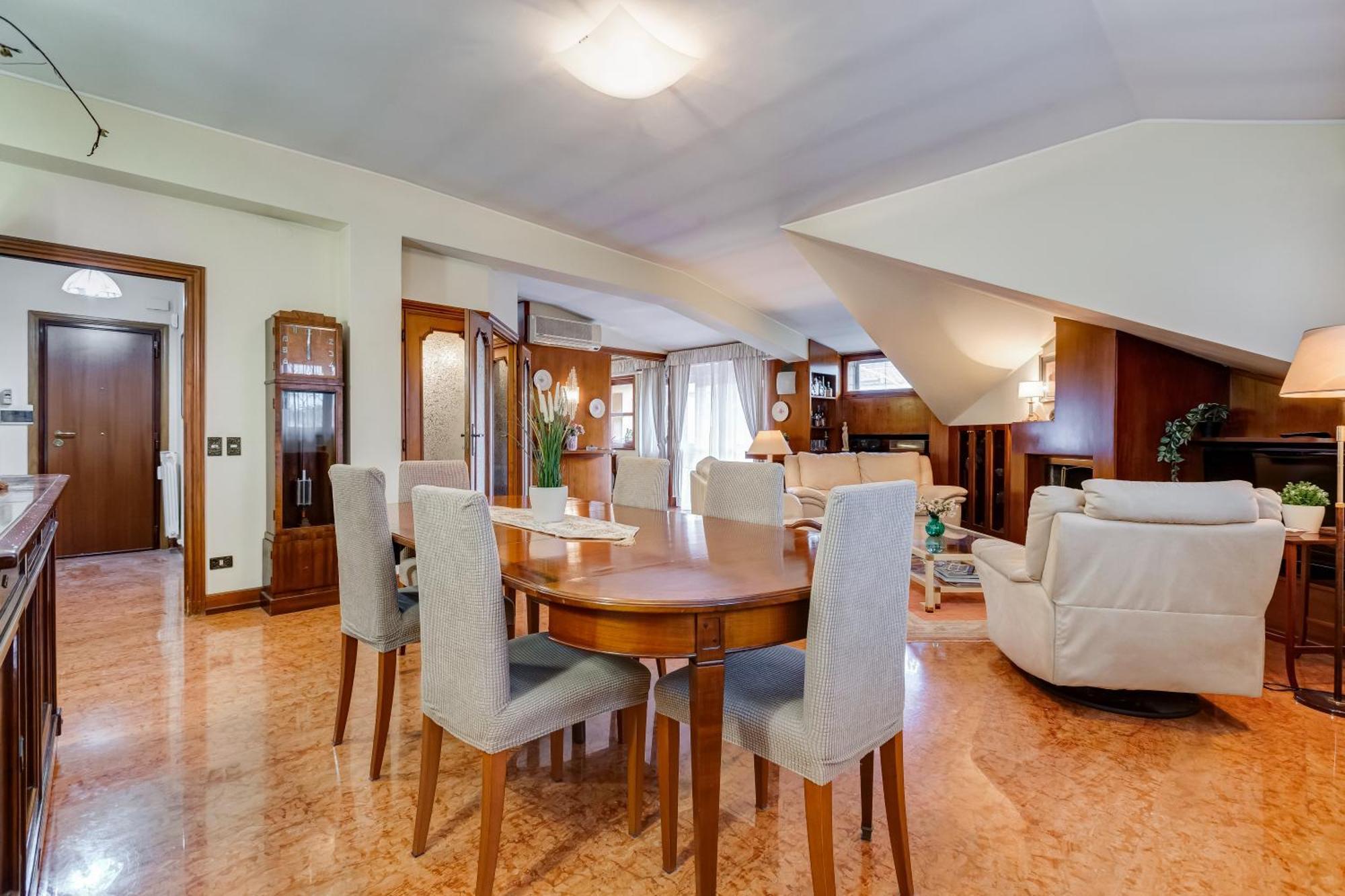 The Elegant Penthouse - Ampio Attico Con Posto Auto Apartment Rome