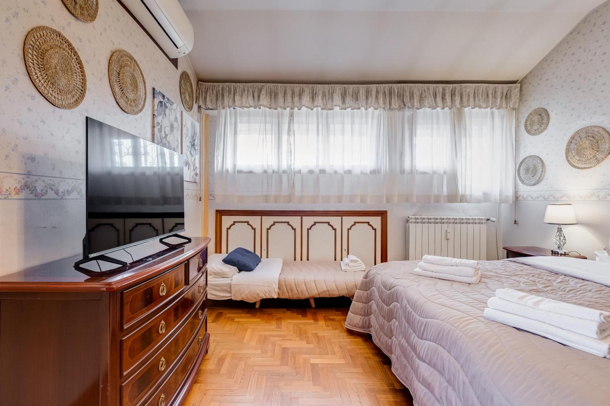 Apartment The Elegant Penthouse - Ampio Attico Con Posto Auto