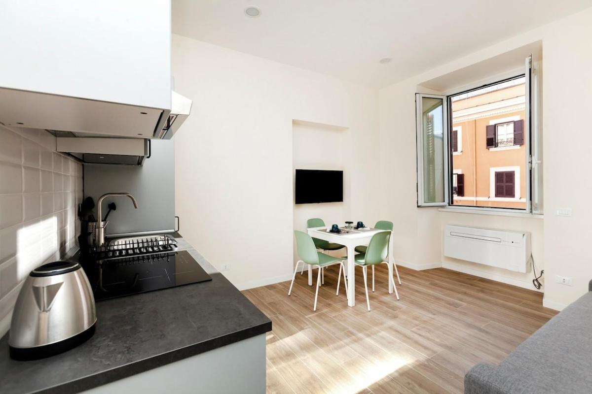 Trendy At Vatican Apartment Rome