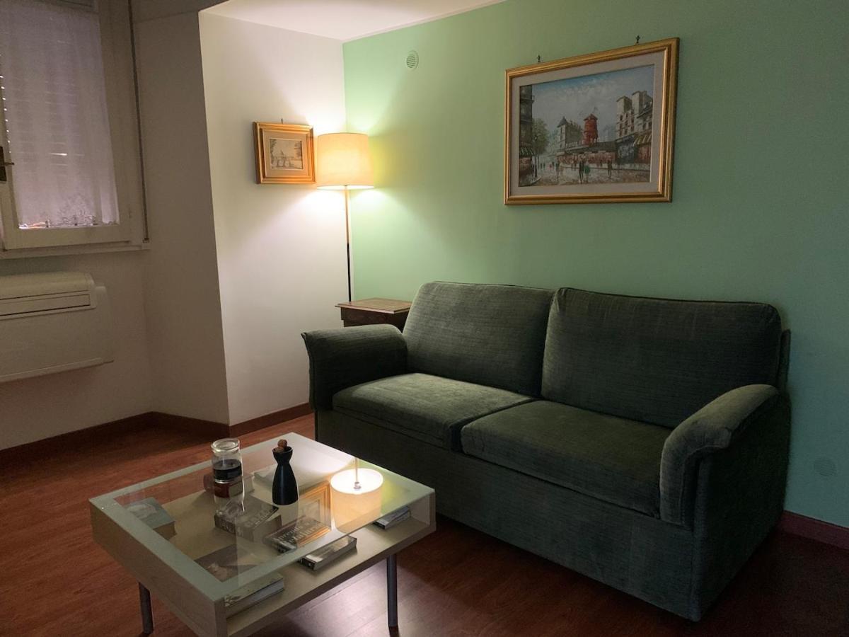 Apartment In Historic Palace Rome