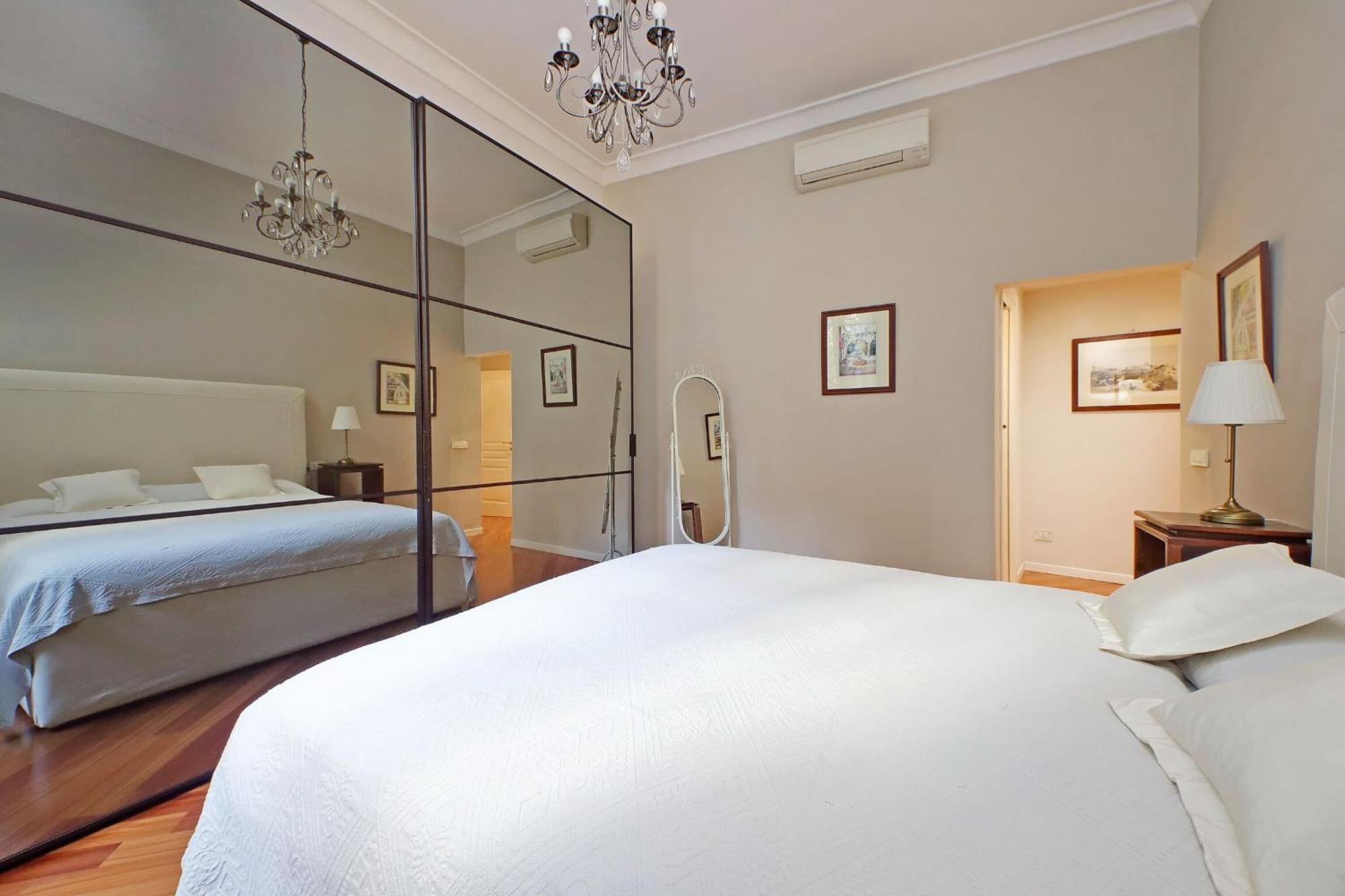 Capocci By Halldis Apartment *
