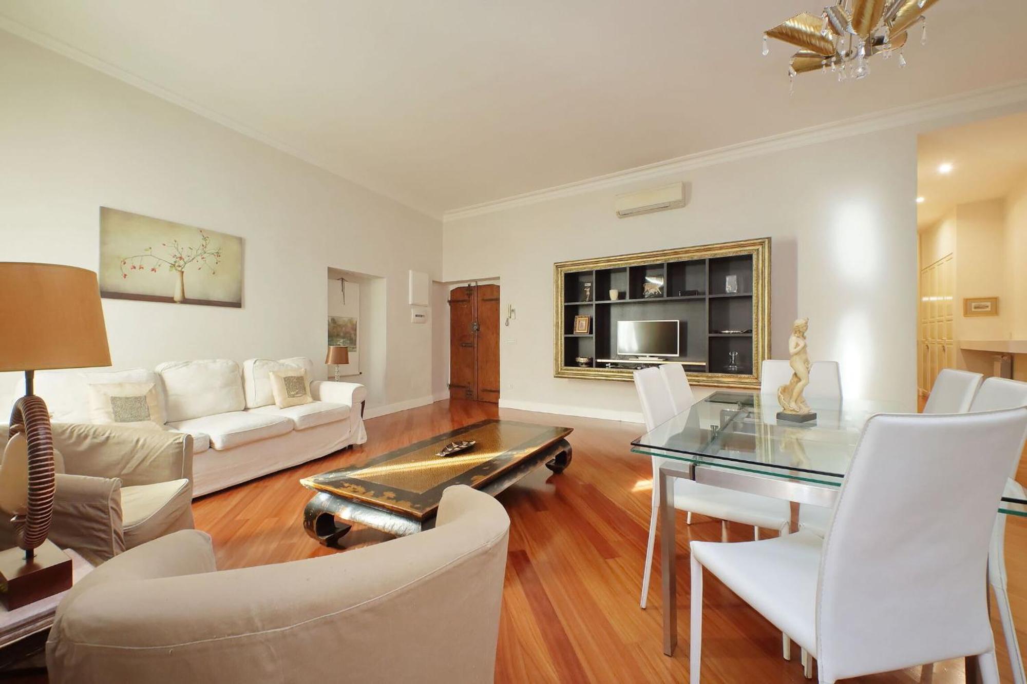 Capocci By Halldis Apartment Rome