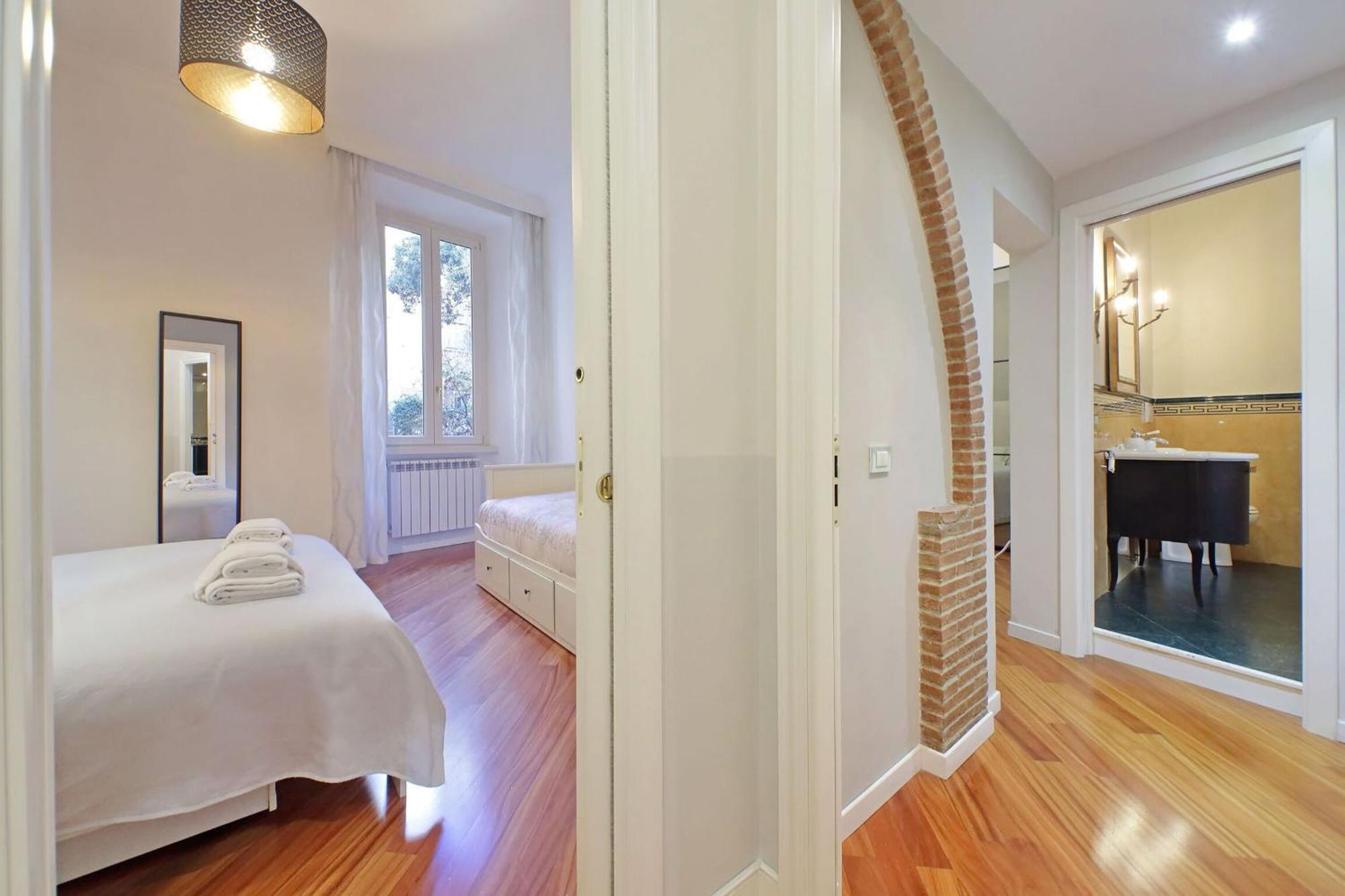 Capocci By Halldis Apartment