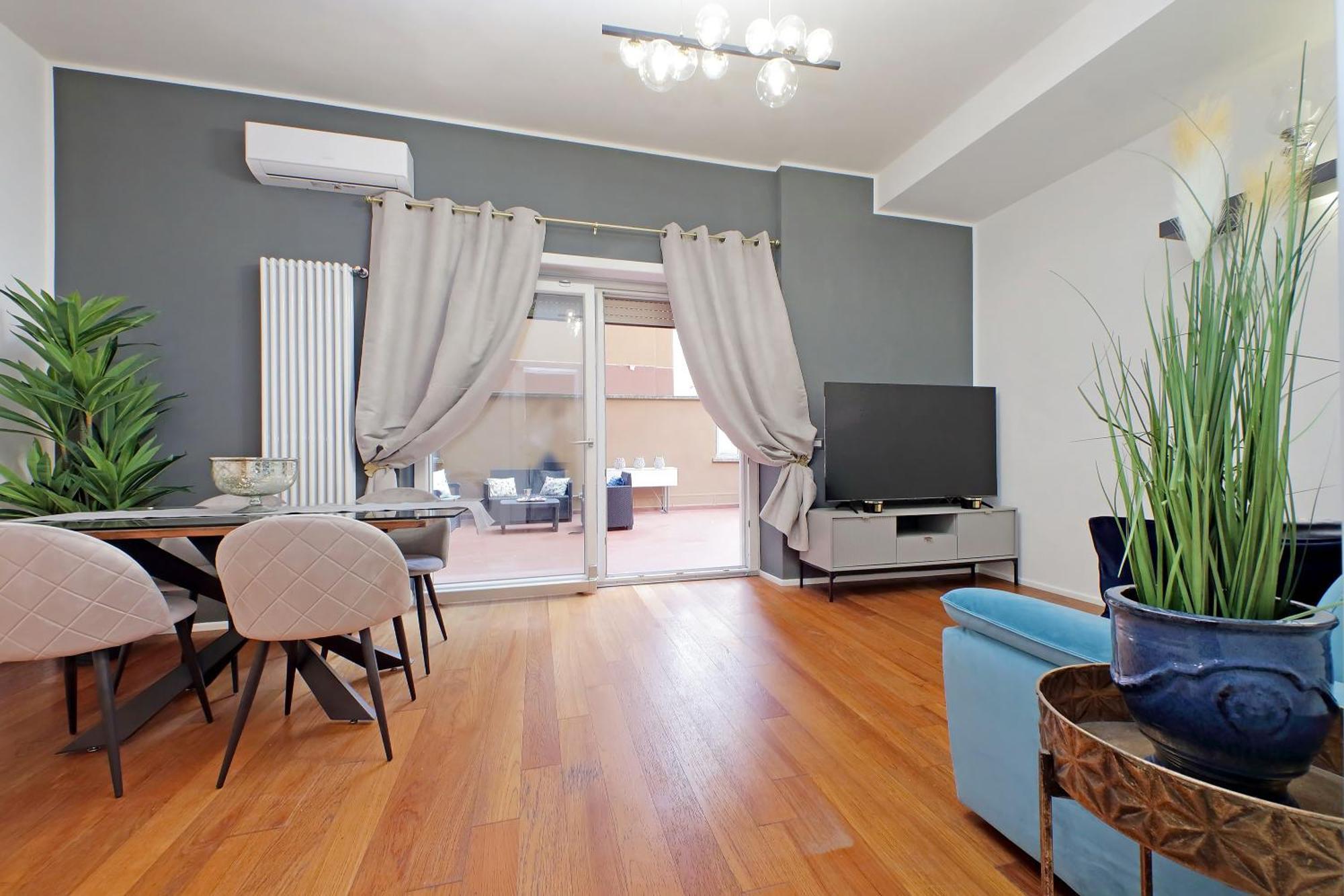 Appartement New With Terrace - 150m Metro A *