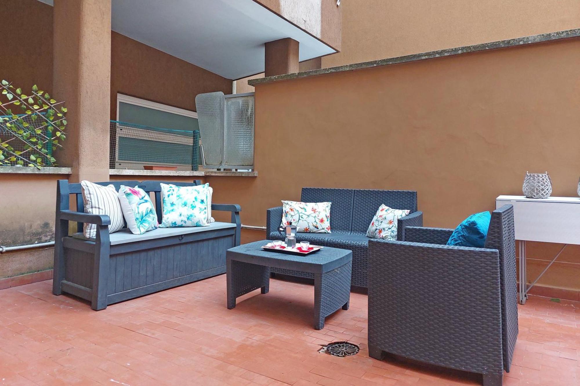 Appartement New With Terrace - 150m Metro A Rome