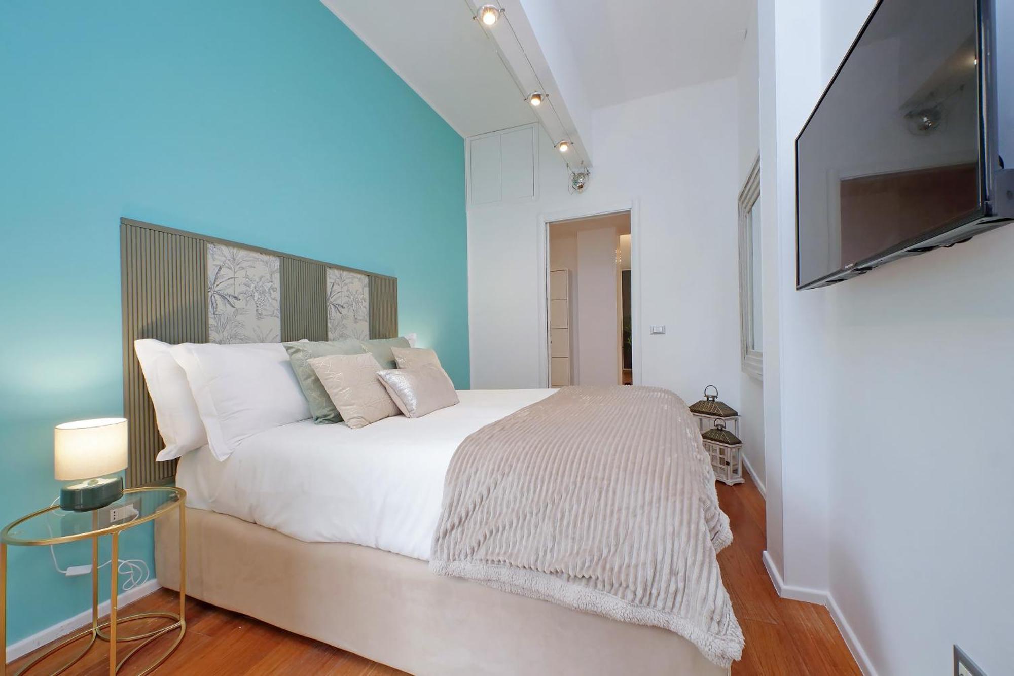 Appartement New With Terrace - 150m Metro A