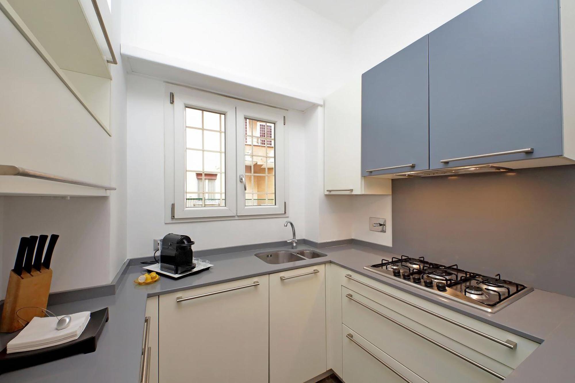 Appartement New With Terrace - 150m Metro A *