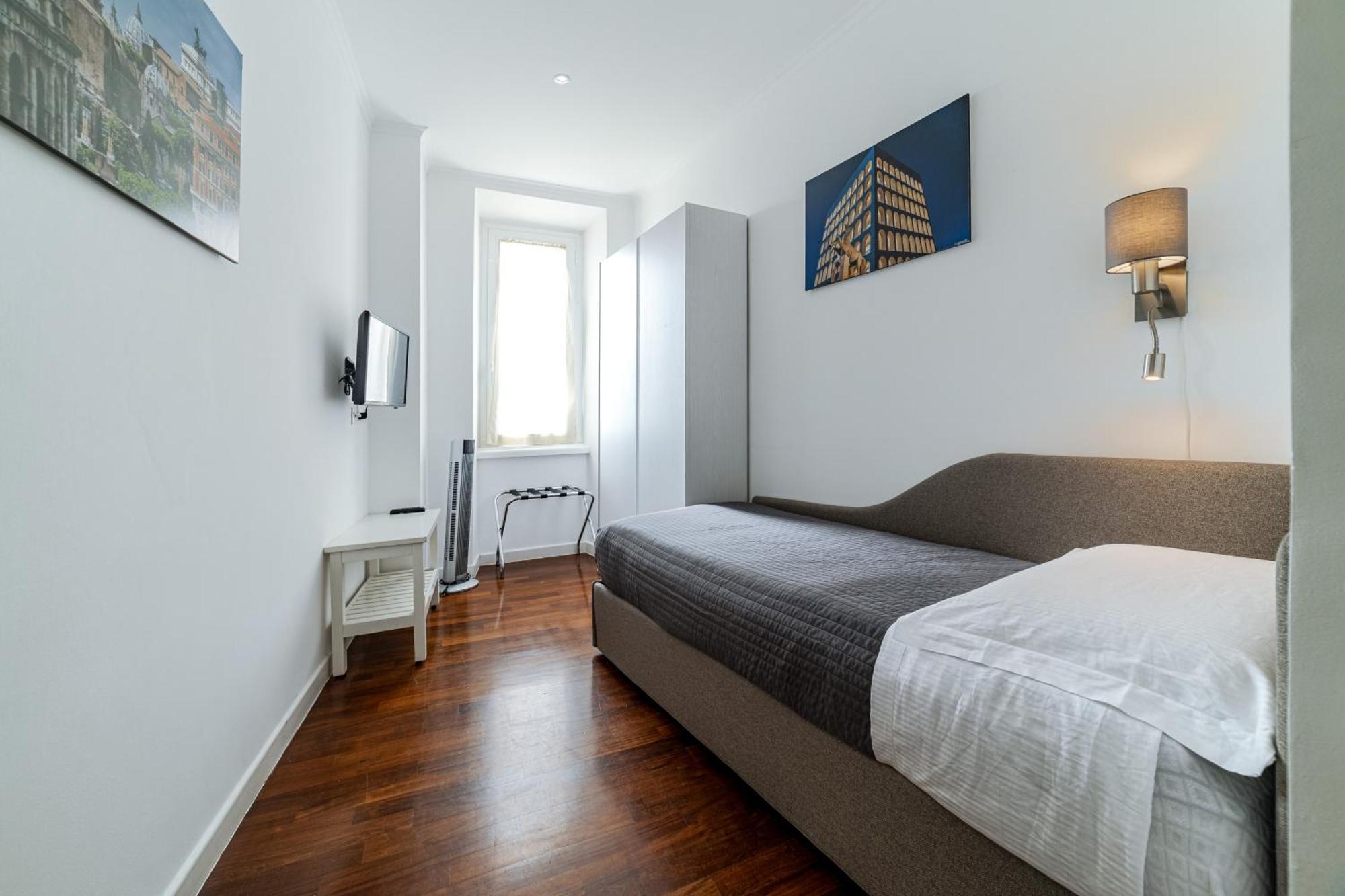 Apartment Saint Peter House Station Rome