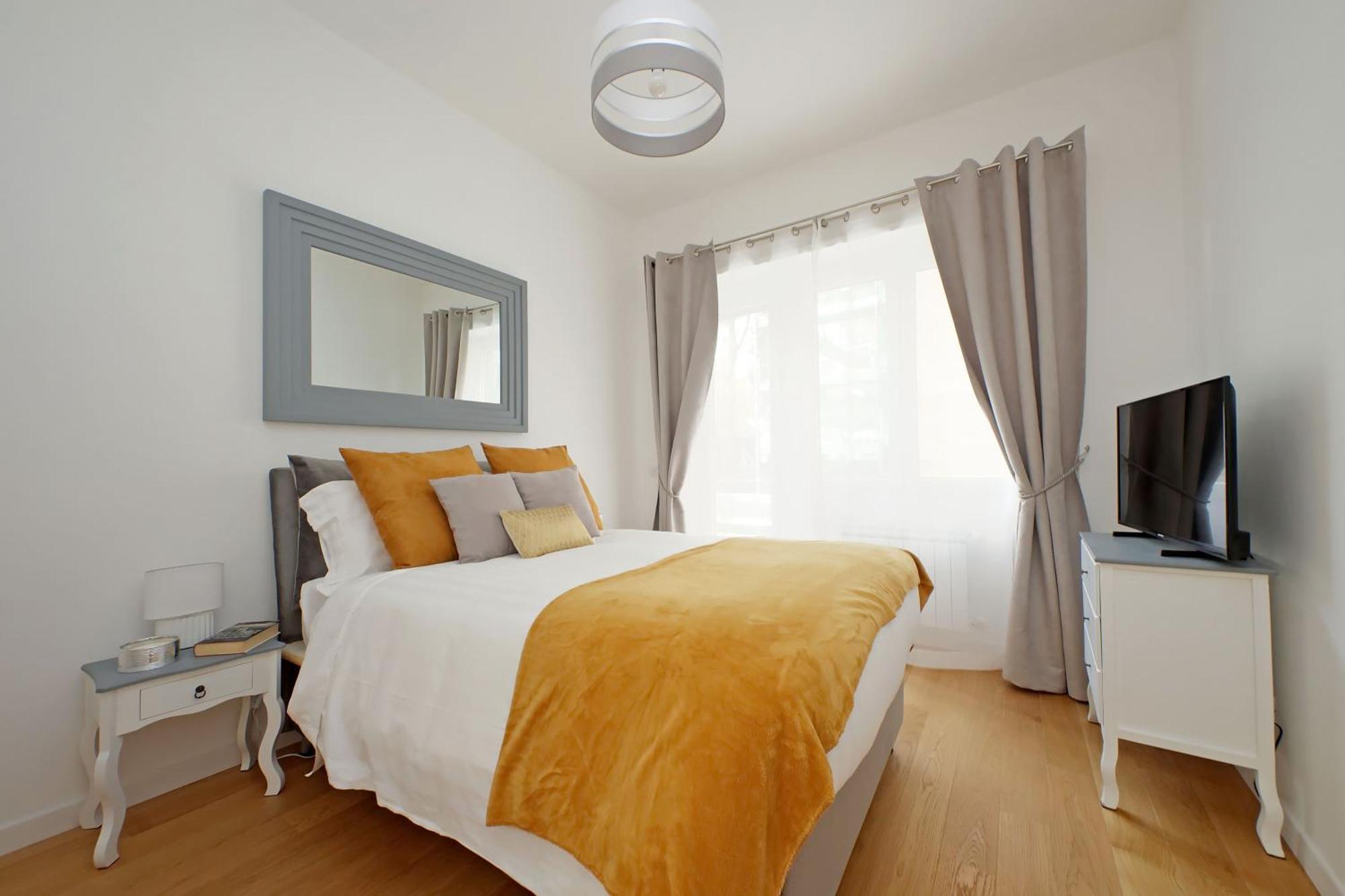 Graceful Near St Peter Metro 100 Mt Apartment Rome