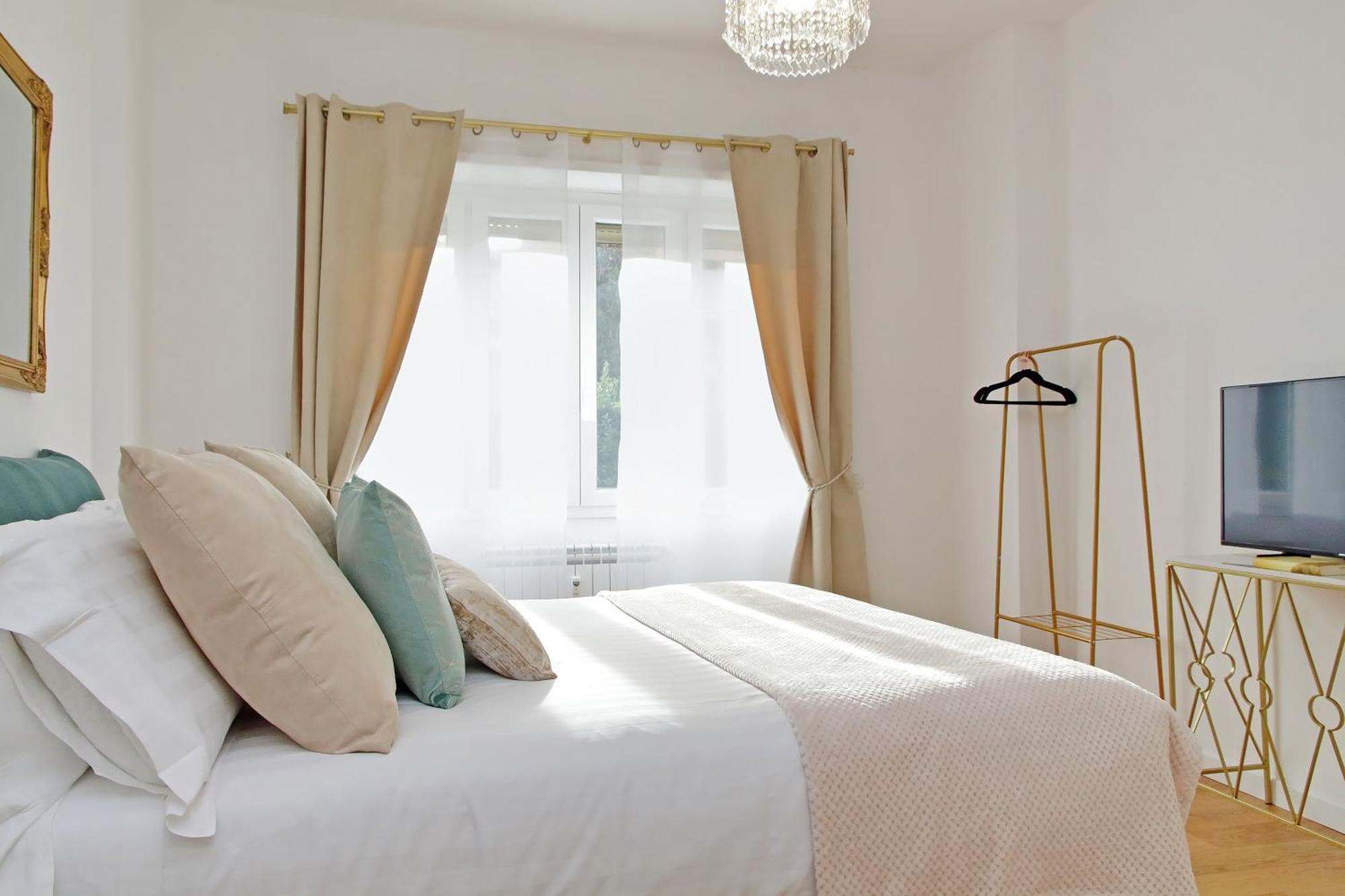 Apartment Graceful Near St Peter Metro 100 Mt *