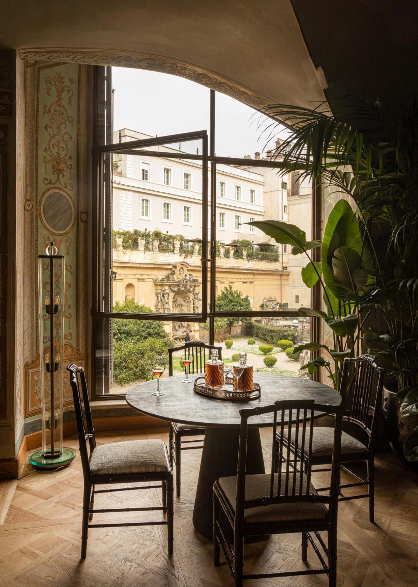 Palazzo Shedir - The Leading Of The World