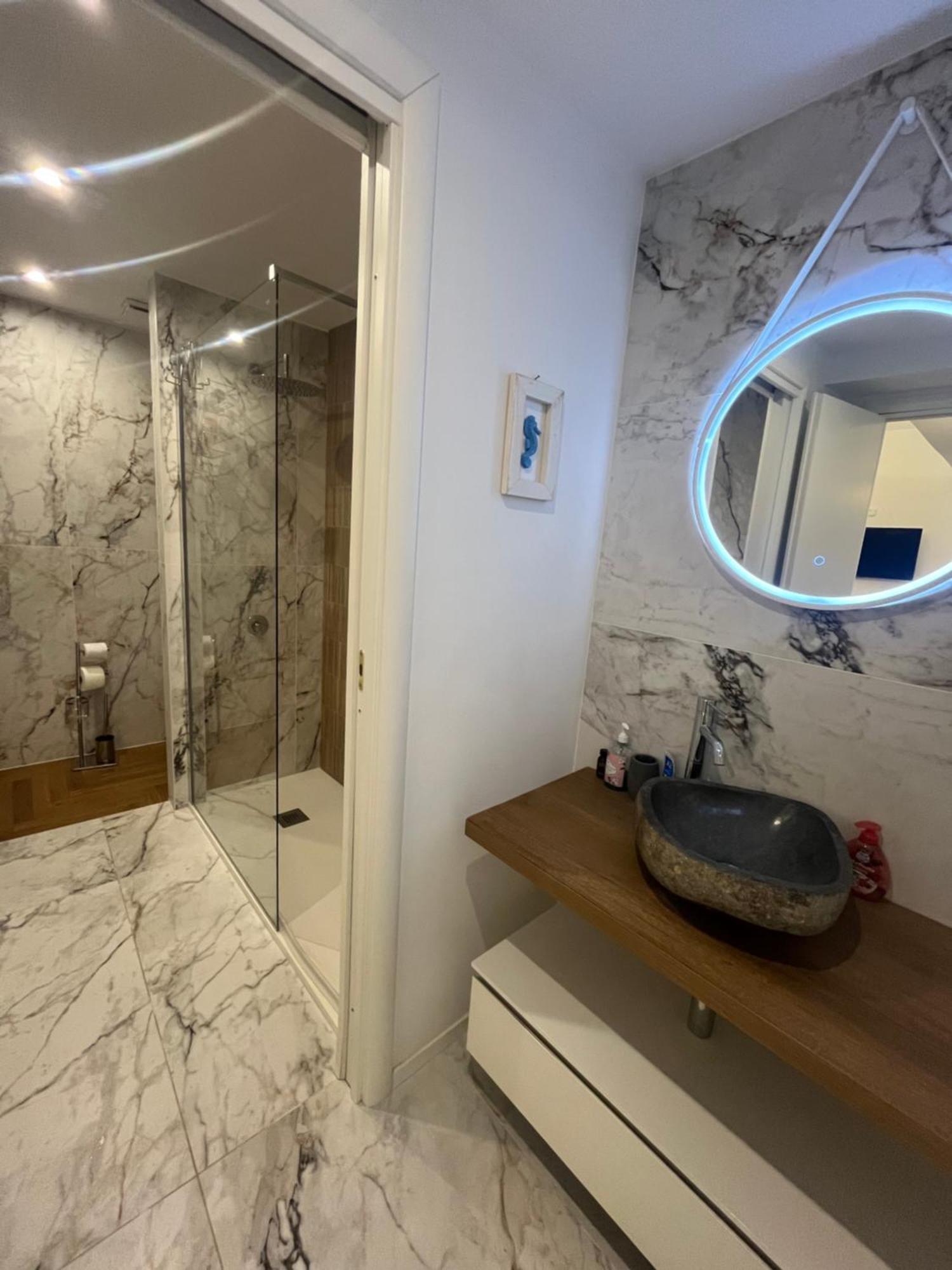 Savoia House, Modern Near Borghese Apartment Rome