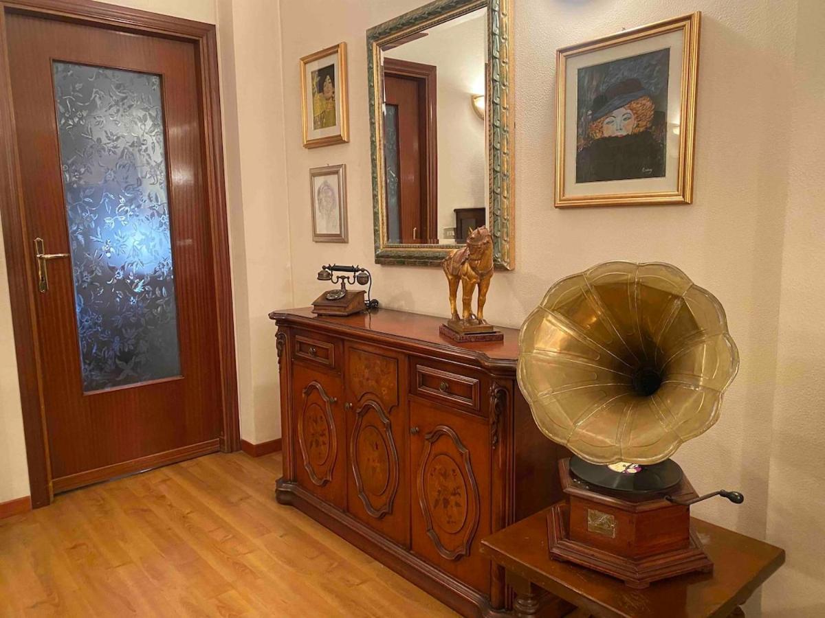 Luxury Emy Rome