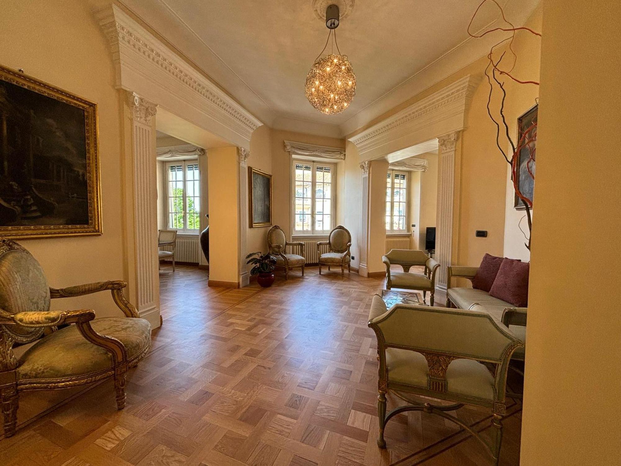 Moon Cove, Borghese Prestige Hideaway Apartment