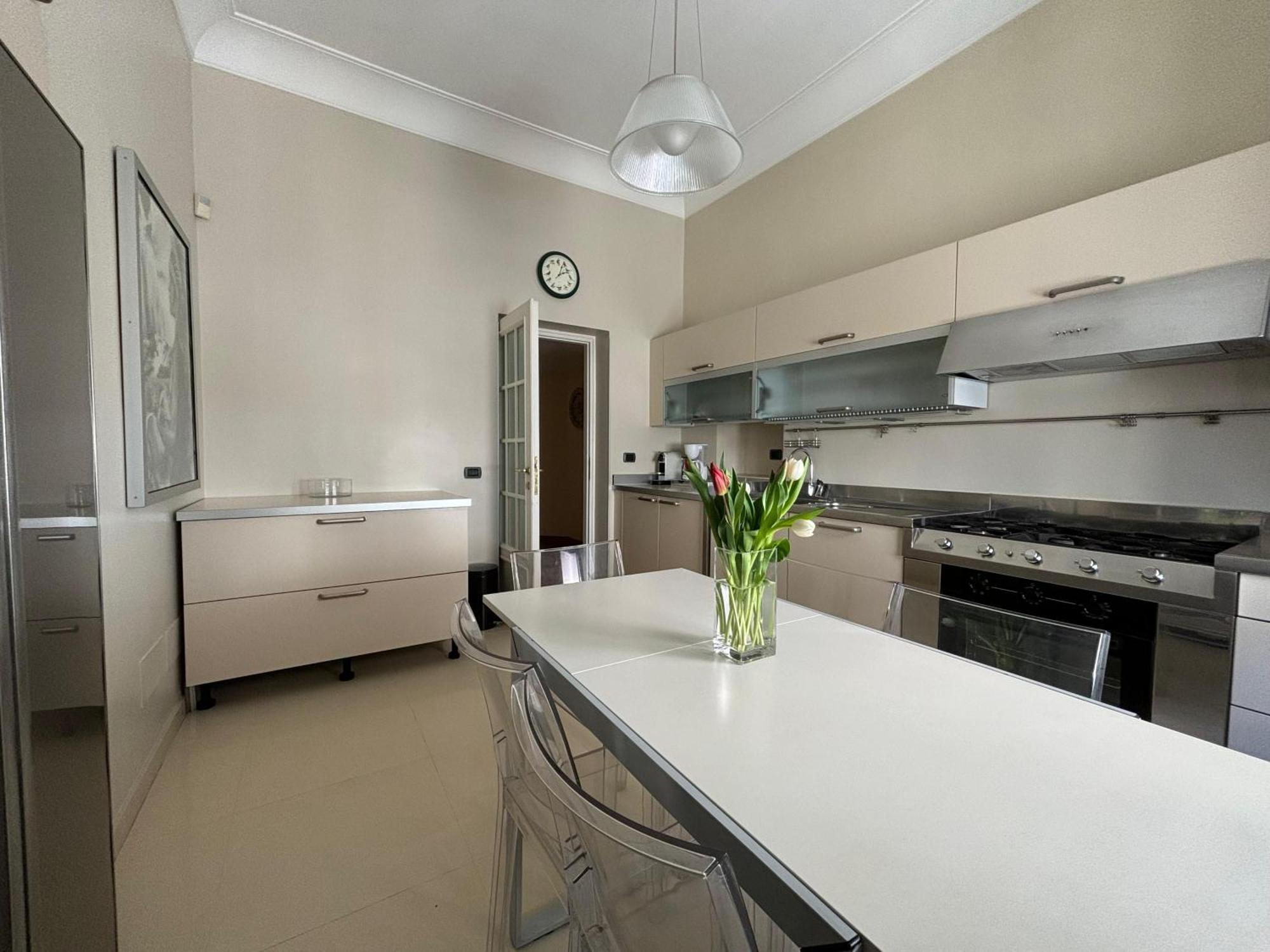 Apartment Moon Cove, Borghese Prestige Hideaway *