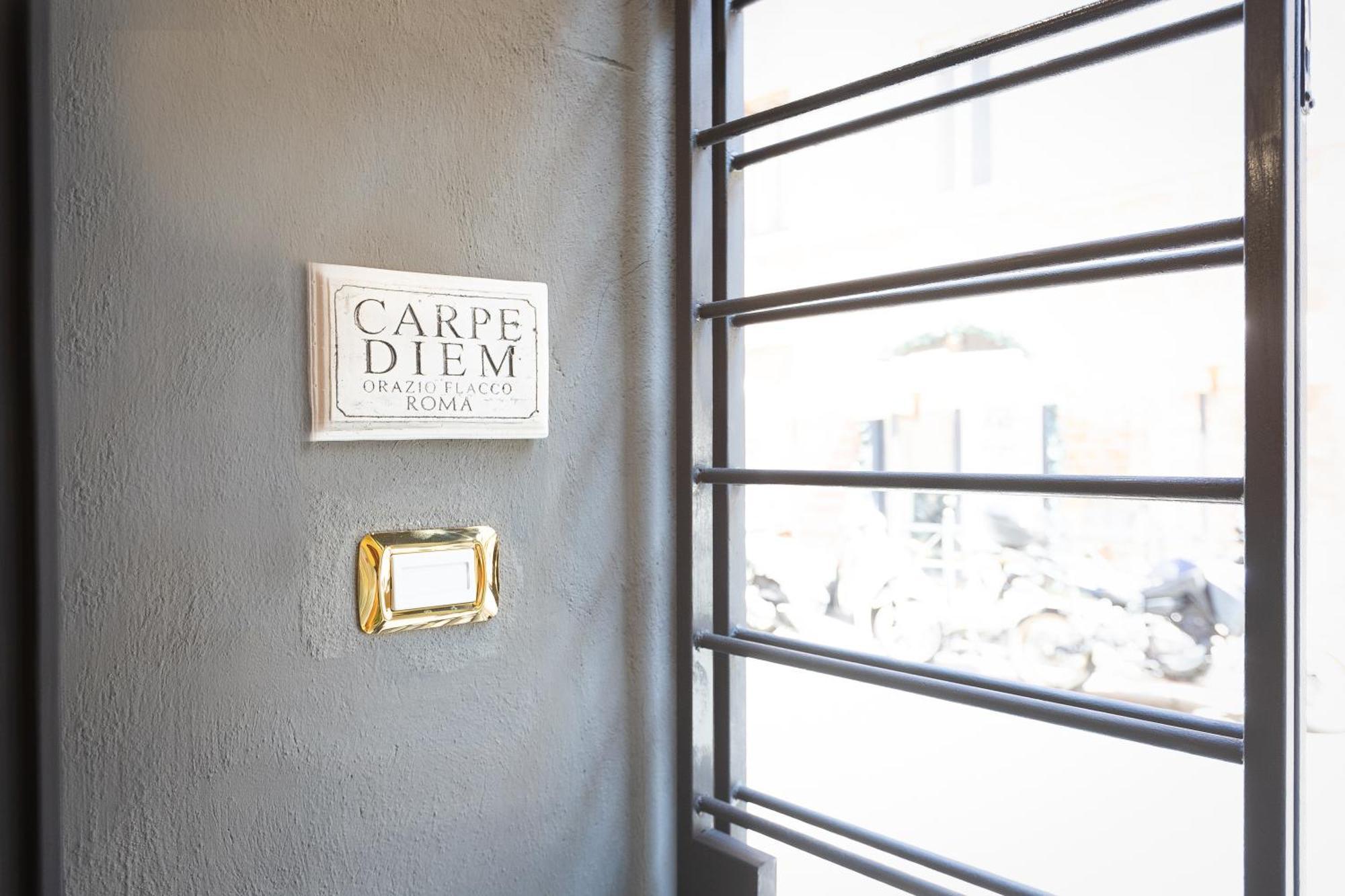 Carpe Diem By In Rome