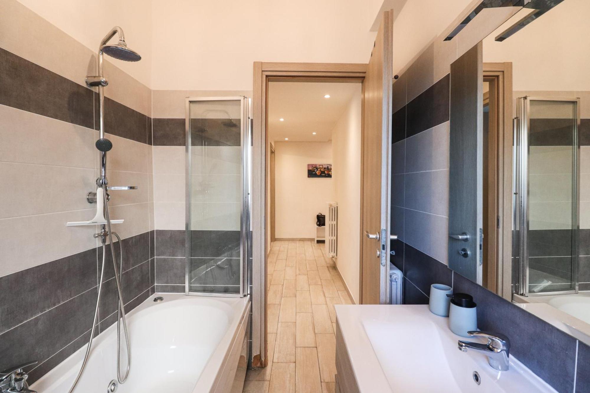 Appartement 15min Center - Charme & Chic With Hot Tub Rome