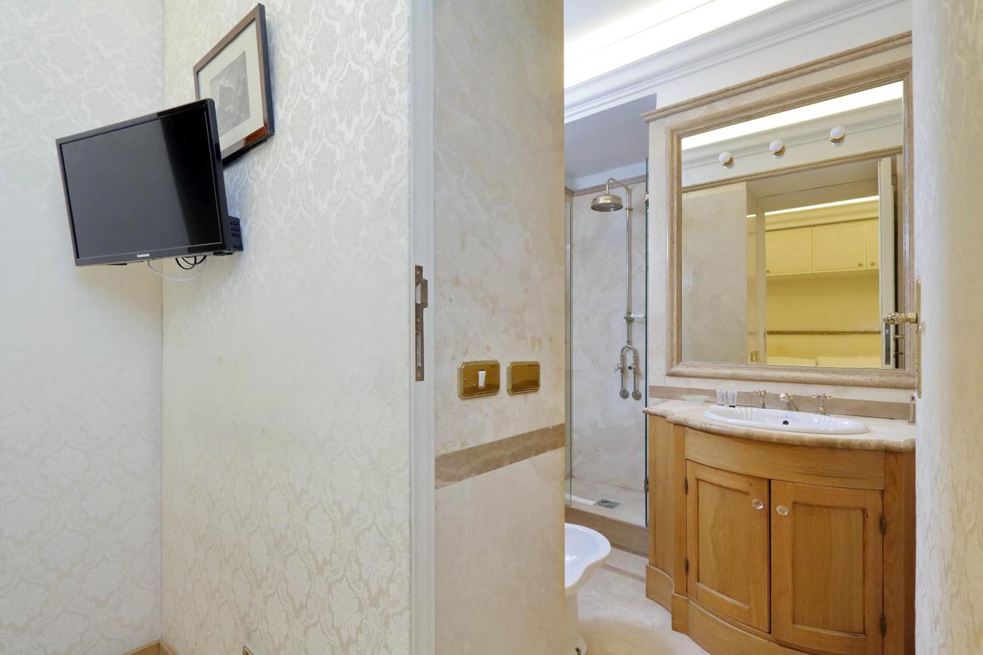 Tritone Luxury House *