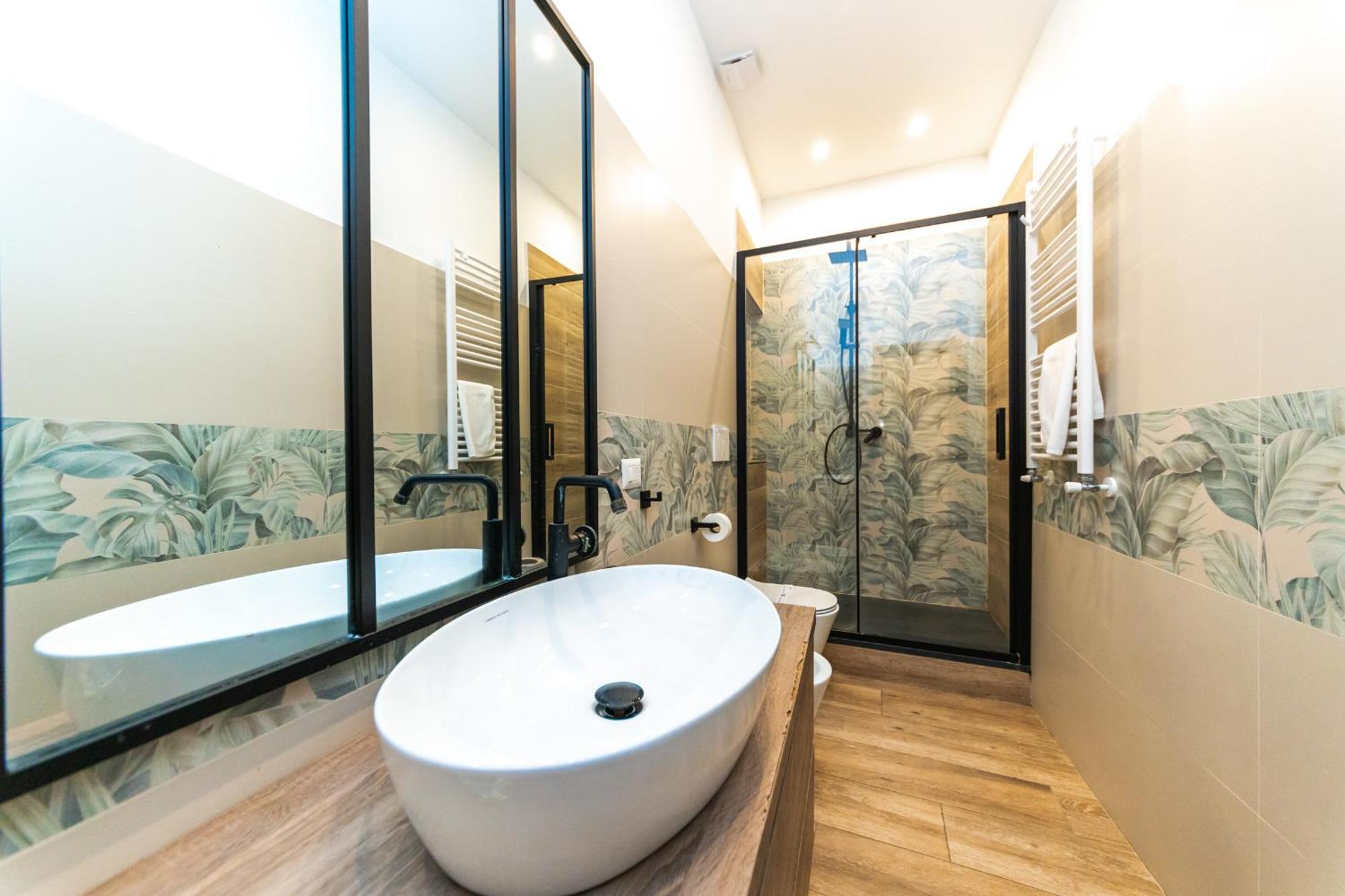 Metrofront-apartment