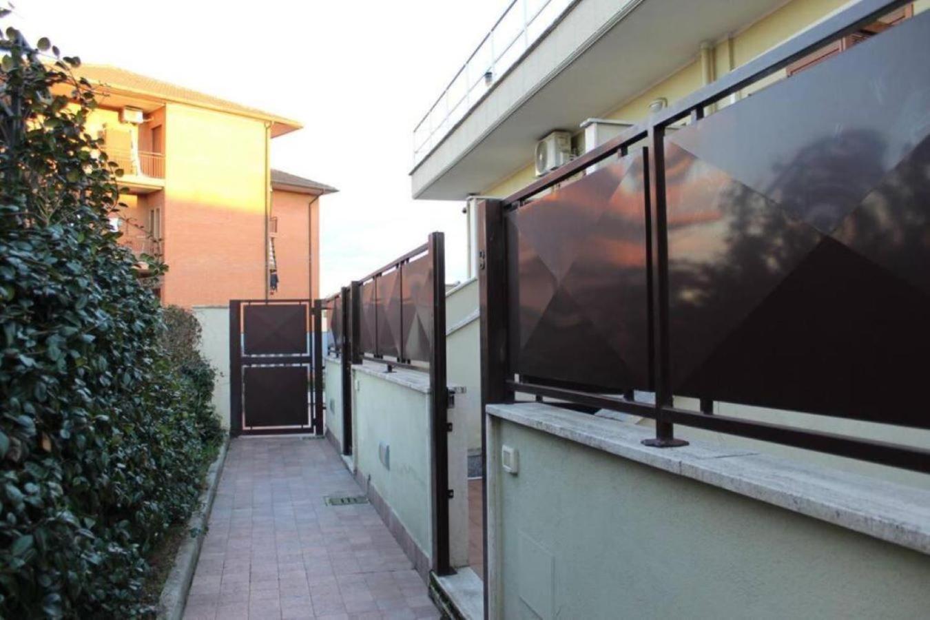 Vakantiehuis Fronte Metro C, Parcheggio, Wi-fi, A/c *