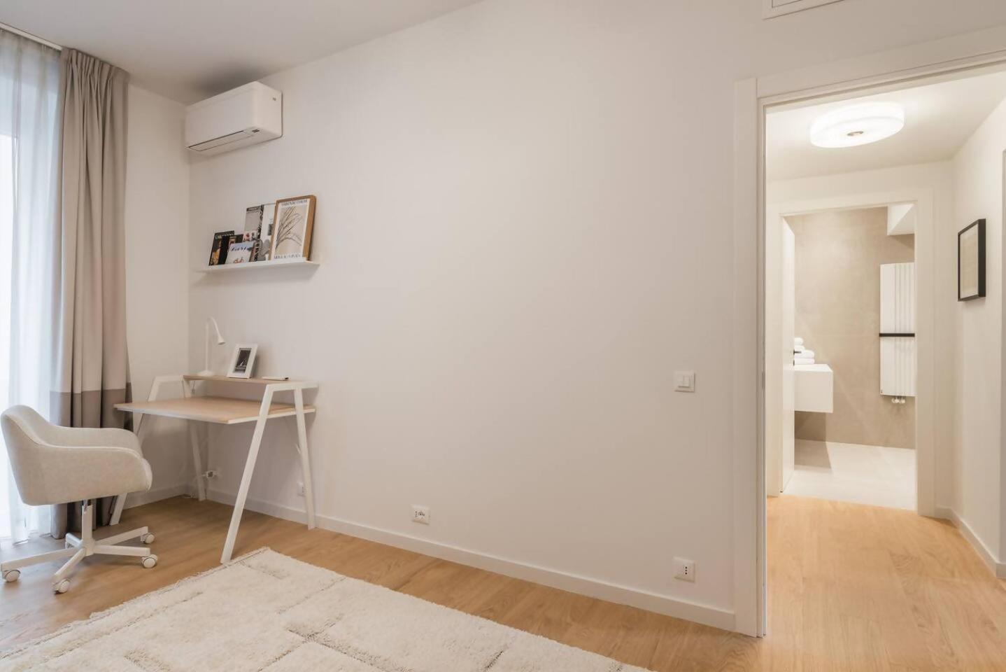 Caracalla In Apartment *