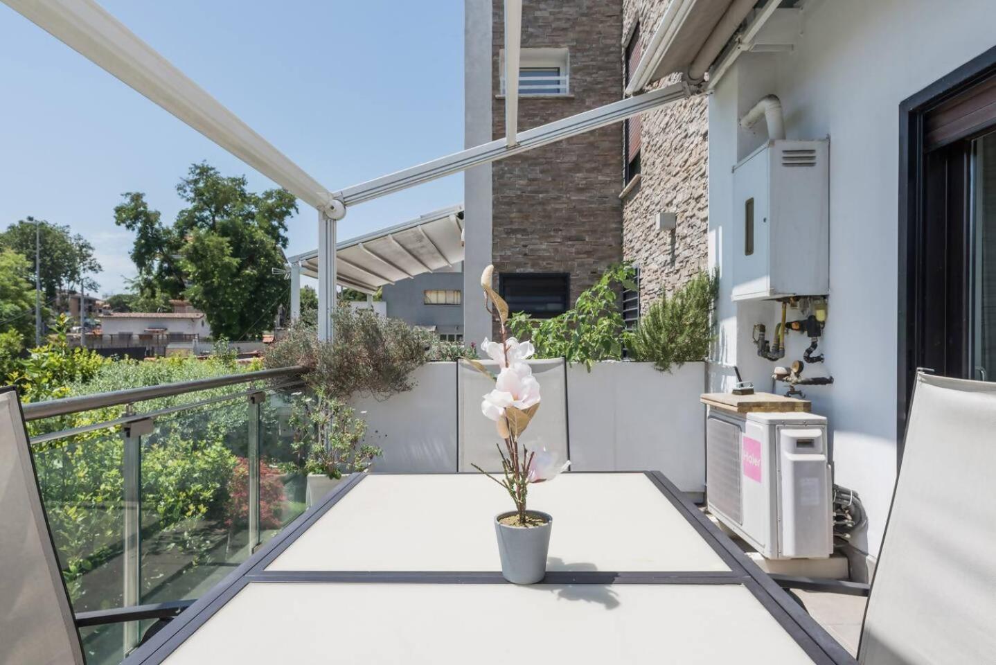 Terrace * Rome