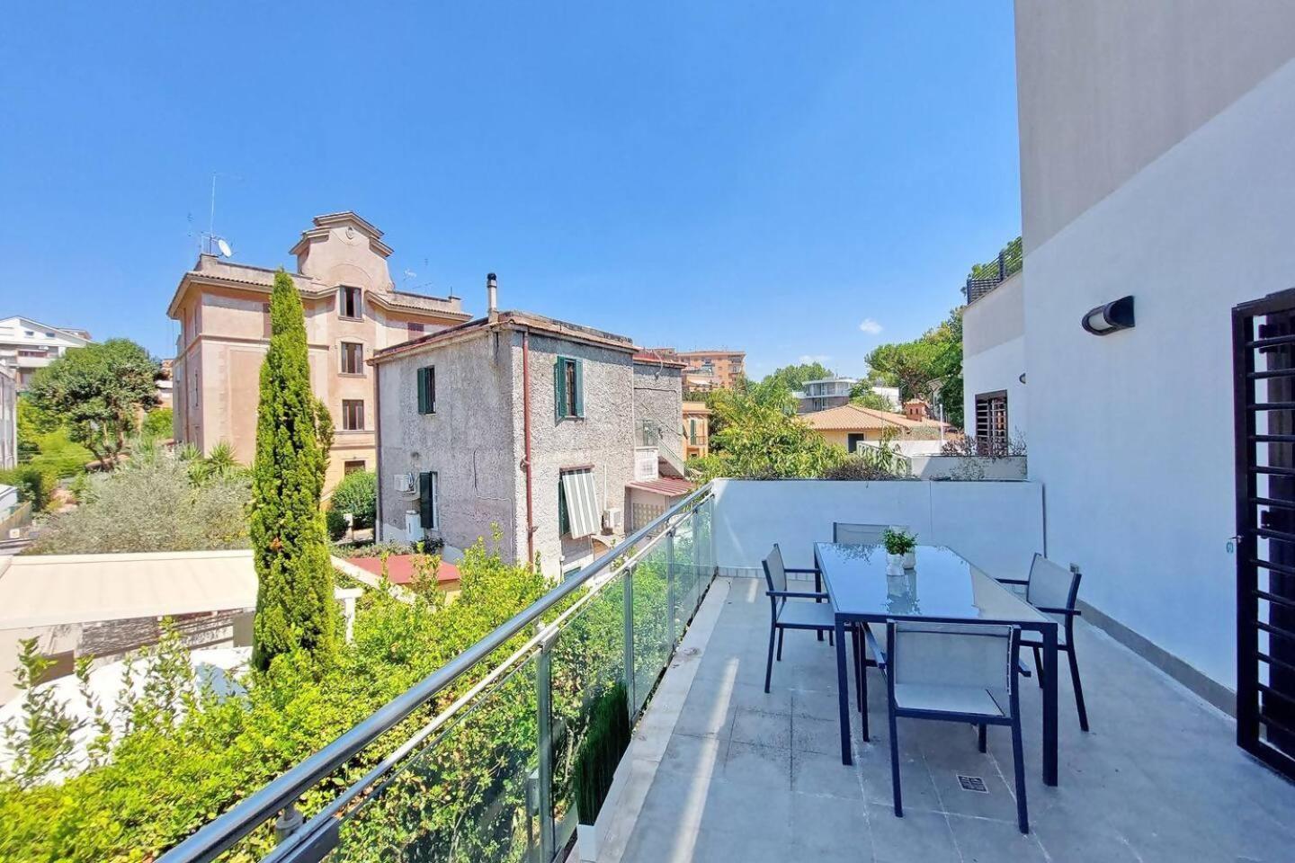 Terrace 2 Rome