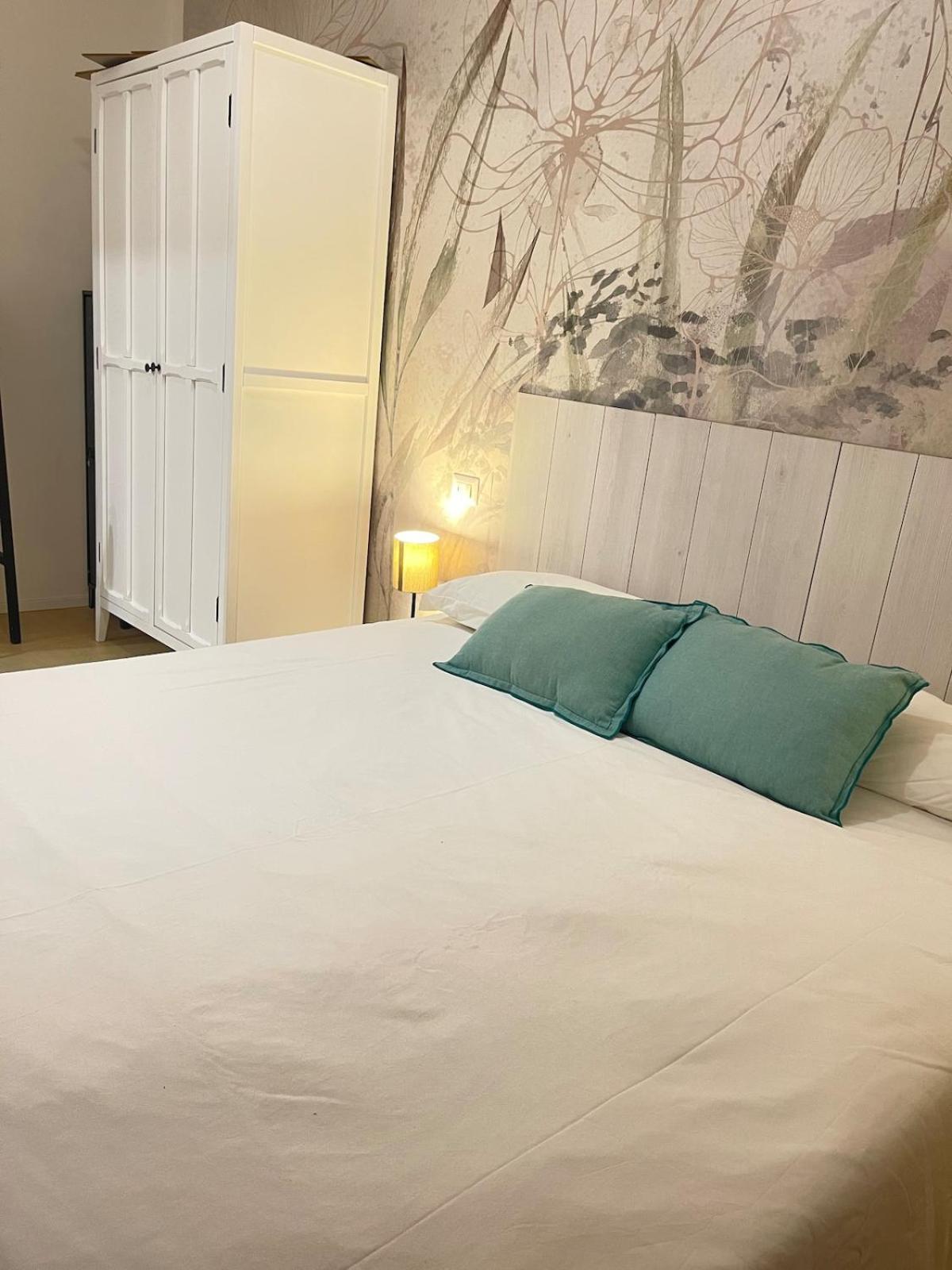 Testaccio Sul Tevere Romantic Historical Close Fao