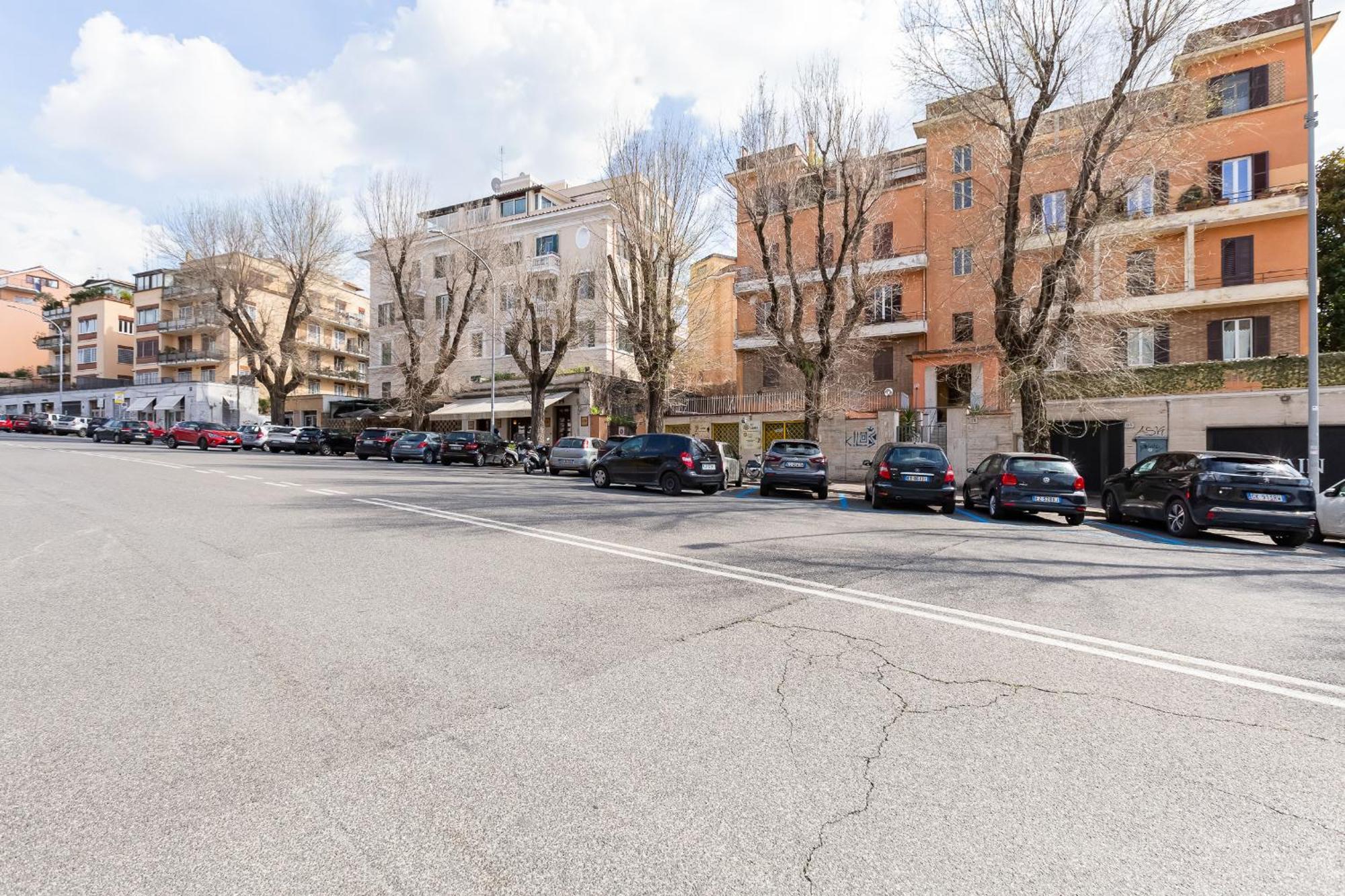 Apartment Bmga L Aurelian 3bdr 6-guest Gem