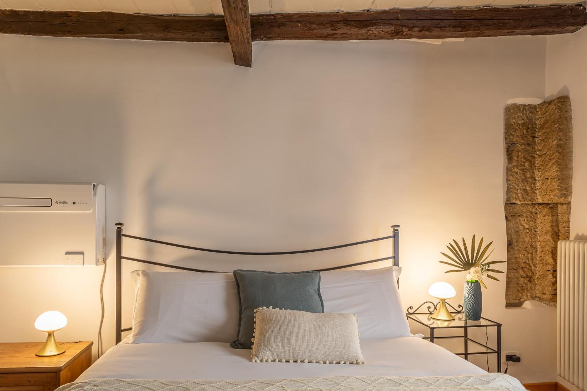 Apartment Iflat Campo De Fiori's Comfy Gem