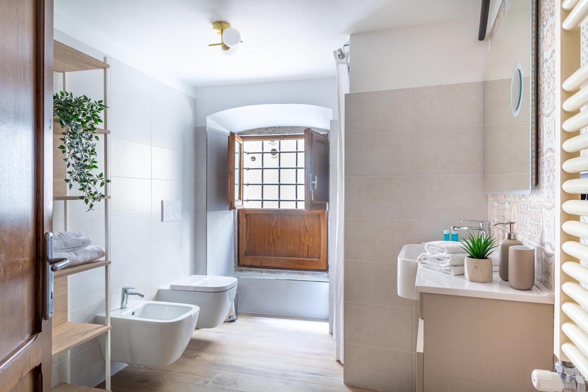 Iflat Campo De Fiori's Comfy Gem Apartment