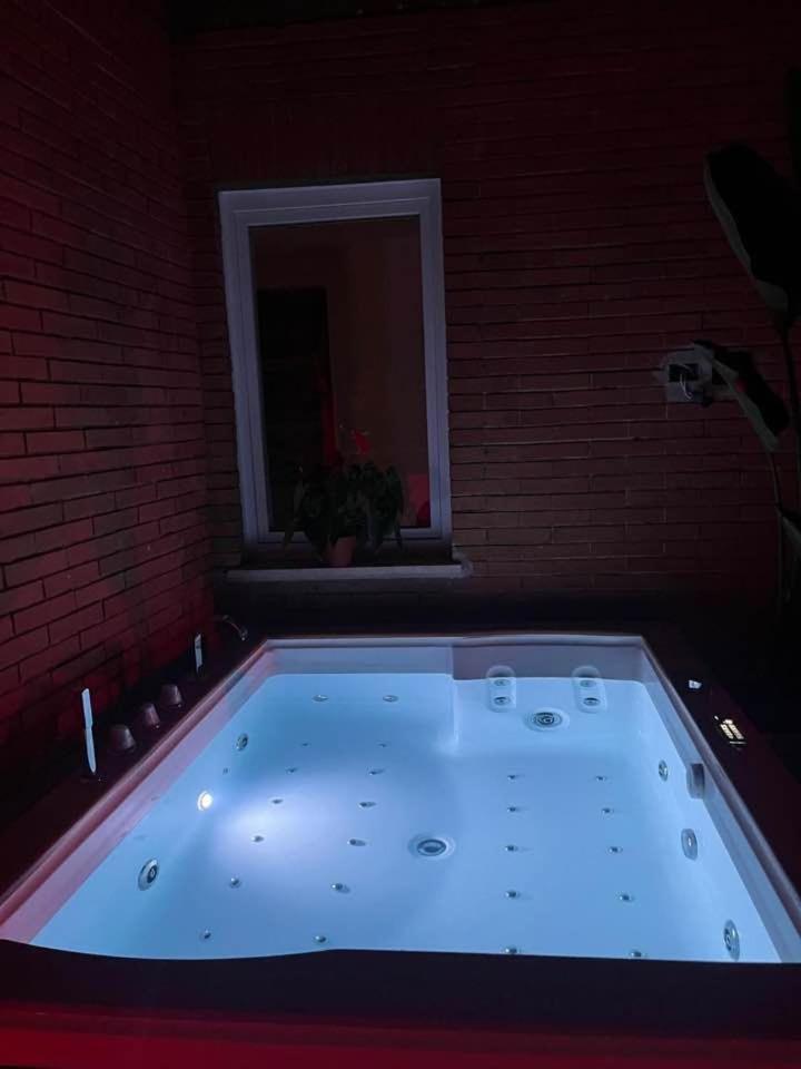 Luxury Penthouse With Terrace And Hot Tub Apartment Rome