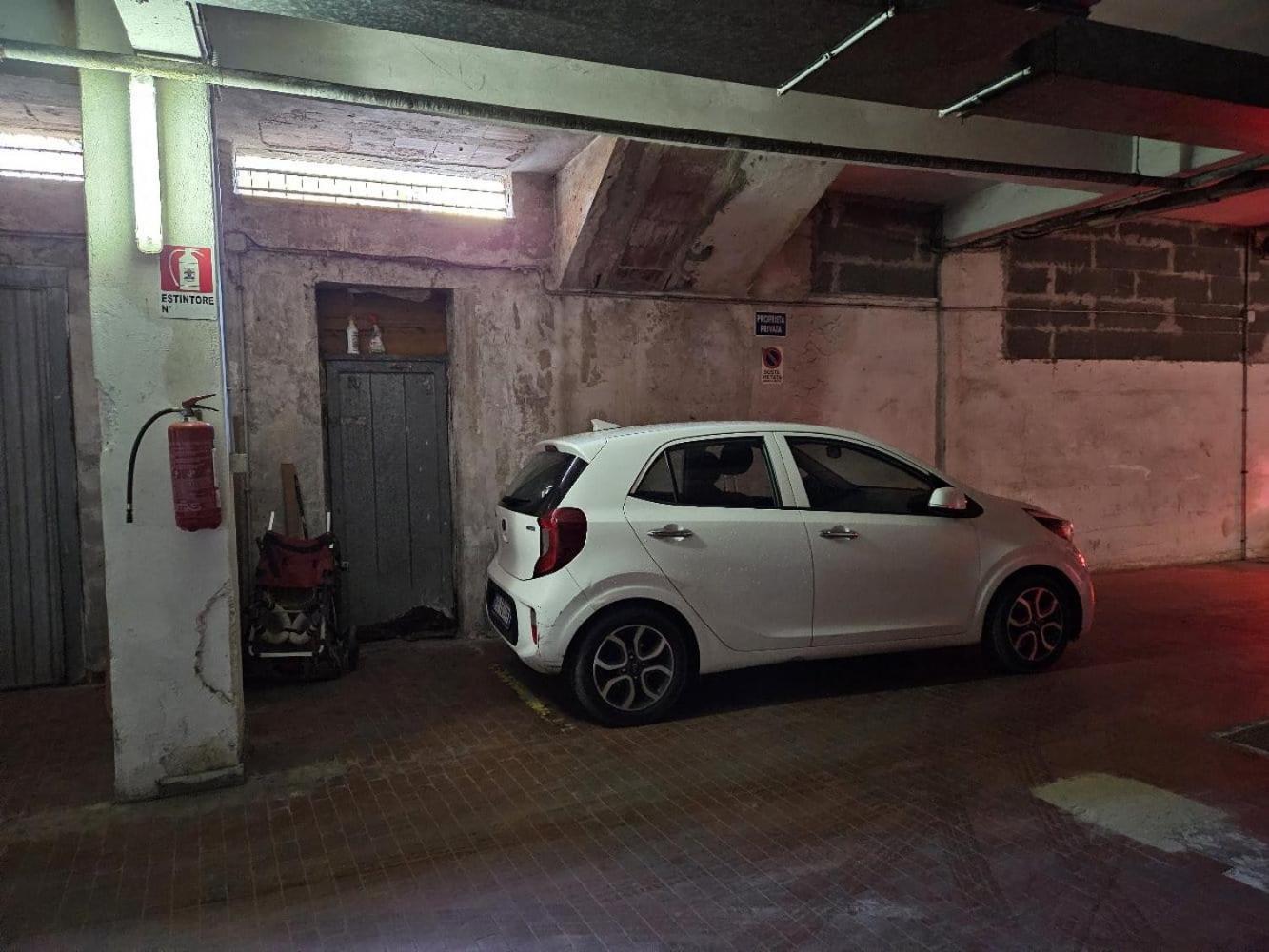 Fermata San Pietro - Con Parcheggio * Rome