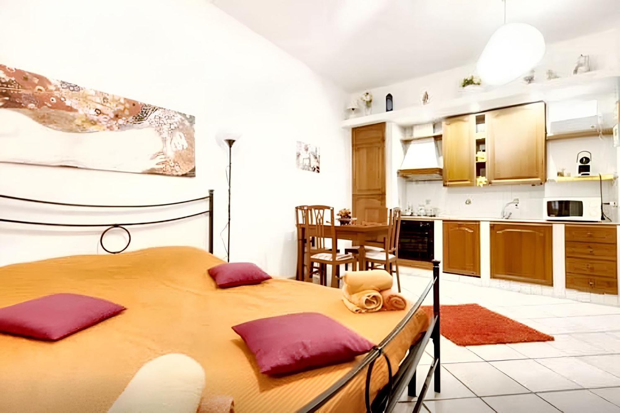 Elegant In Near Historic Centre 402 M² Parking Included Rome